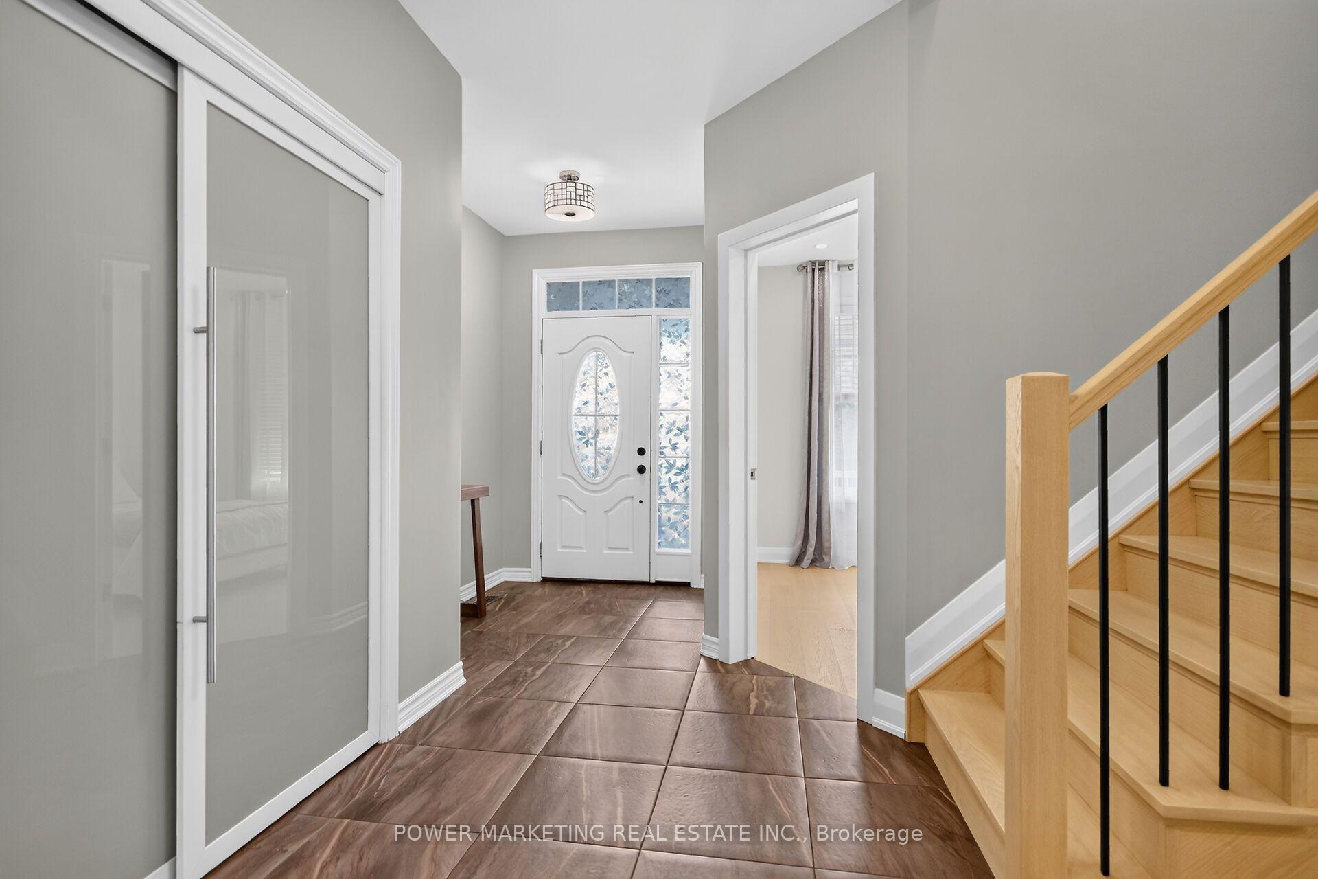 26 Palmeto Court, Ottawa 3