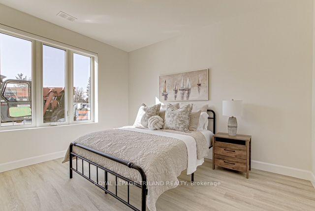 307 - 75 Walnut Street, St. Thomas 5