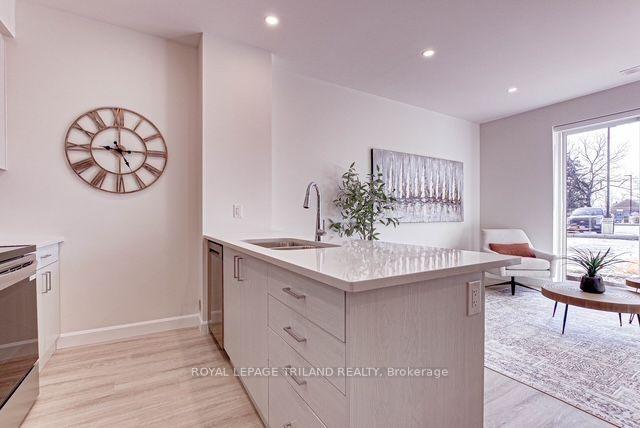 307 - 75 Walnut Street, St. Thomas 4