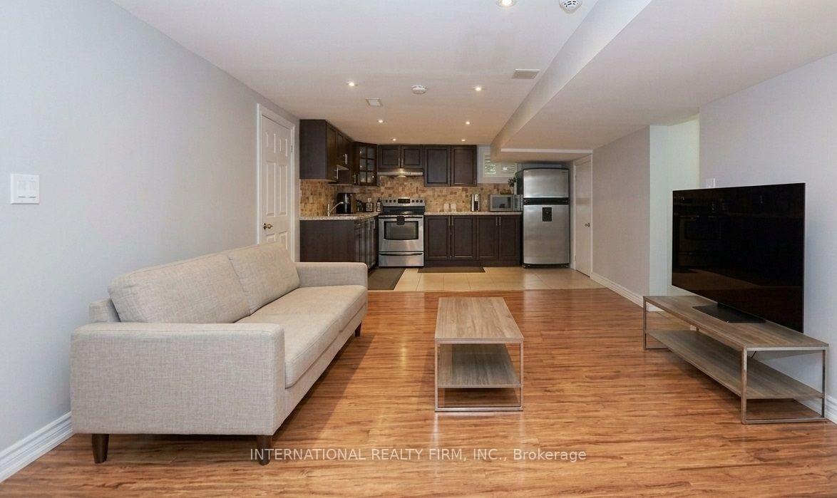 Bsmtapt - 328 Sheppard Avenue, Pickering 4