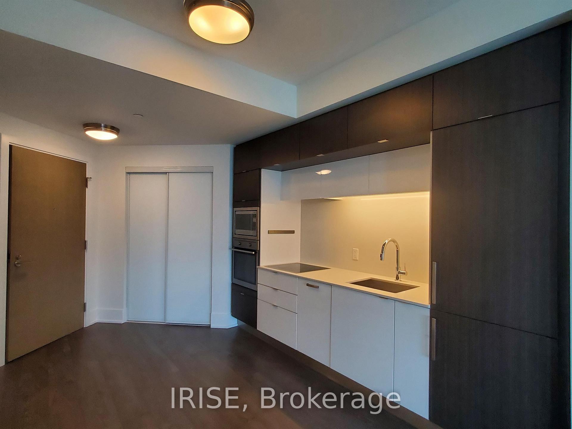 708 - 1 Edgewater Drive, Toronto 3