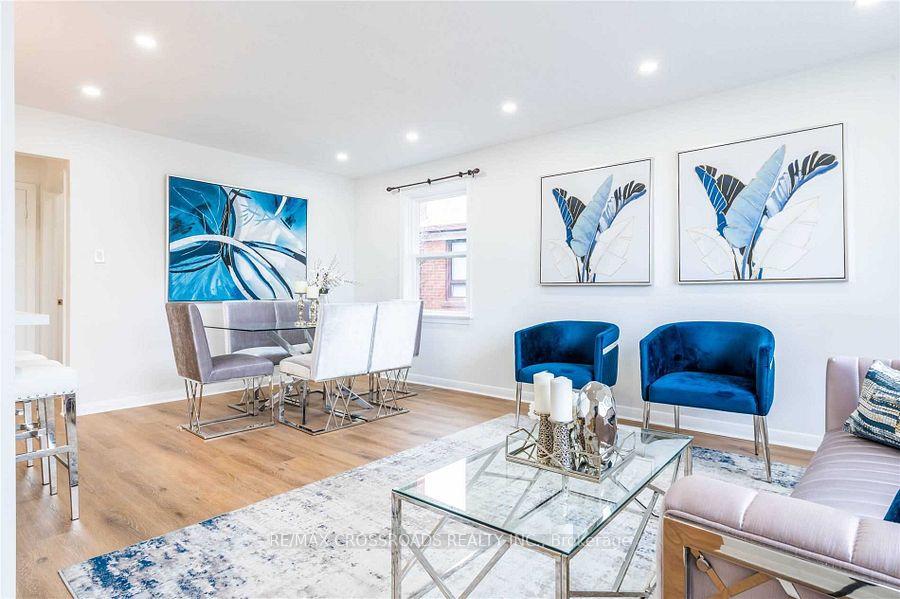 6 Larkhall Avenue, Toronto 3