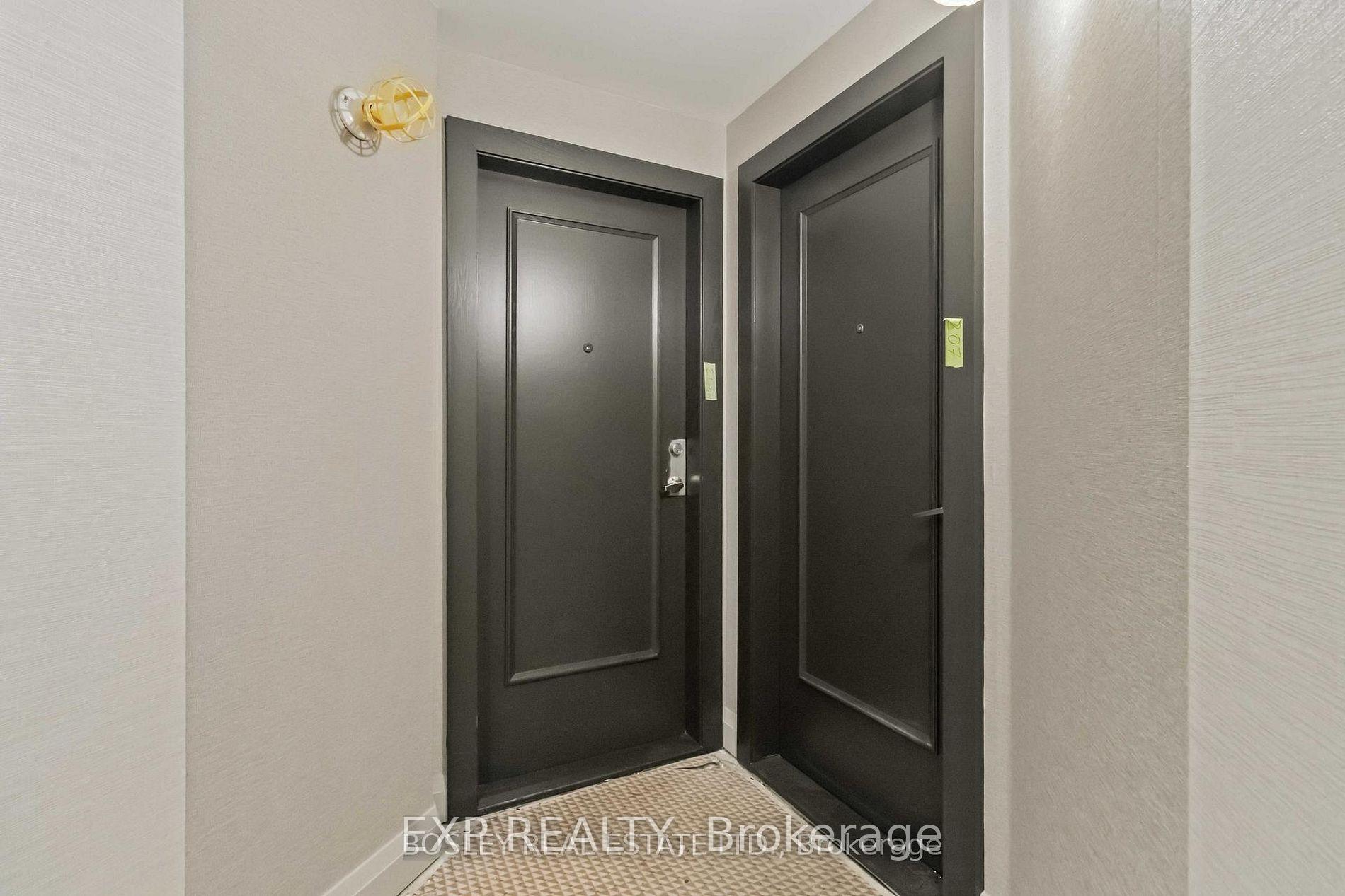 206 - 7250 Yonge Street, Vaughan 4