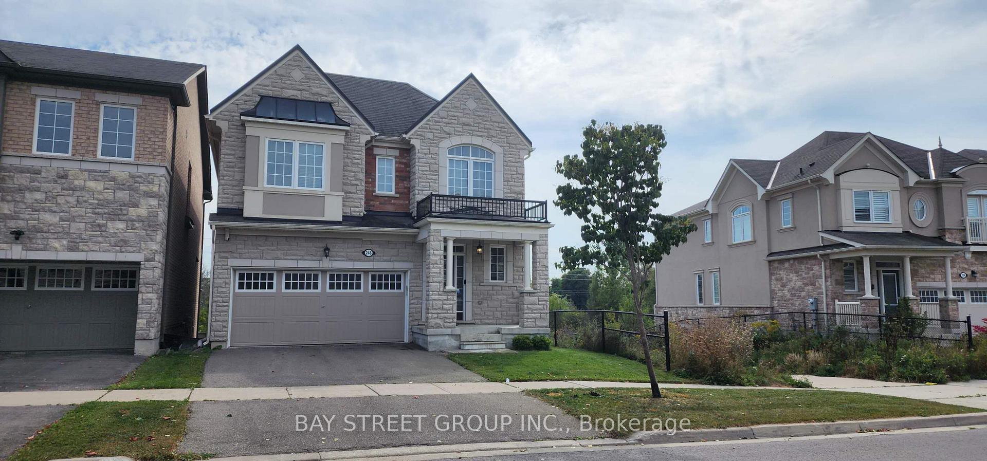 246 Degraaf Crescent, Aurora 2