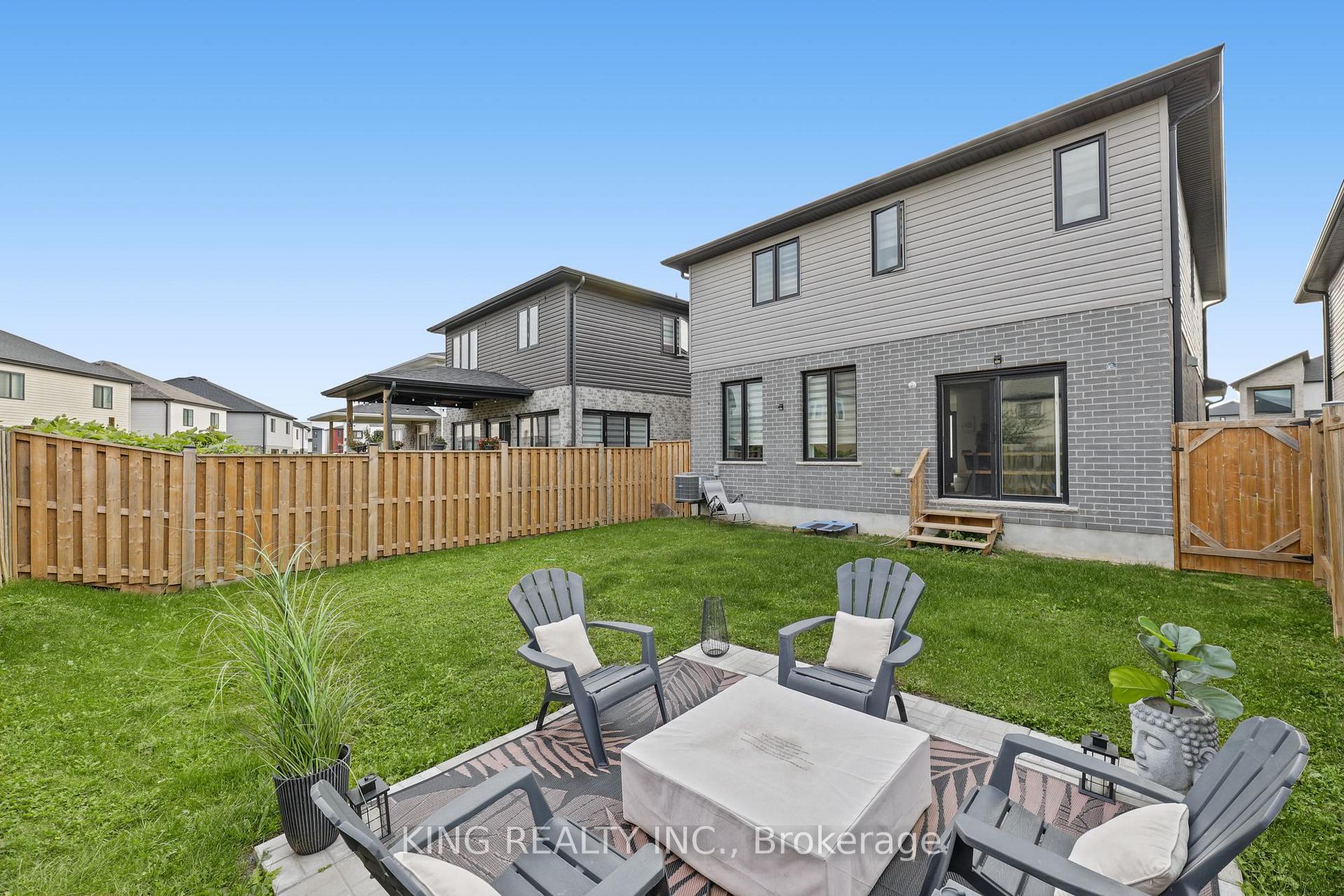 3342 David Milne Way, London South 5