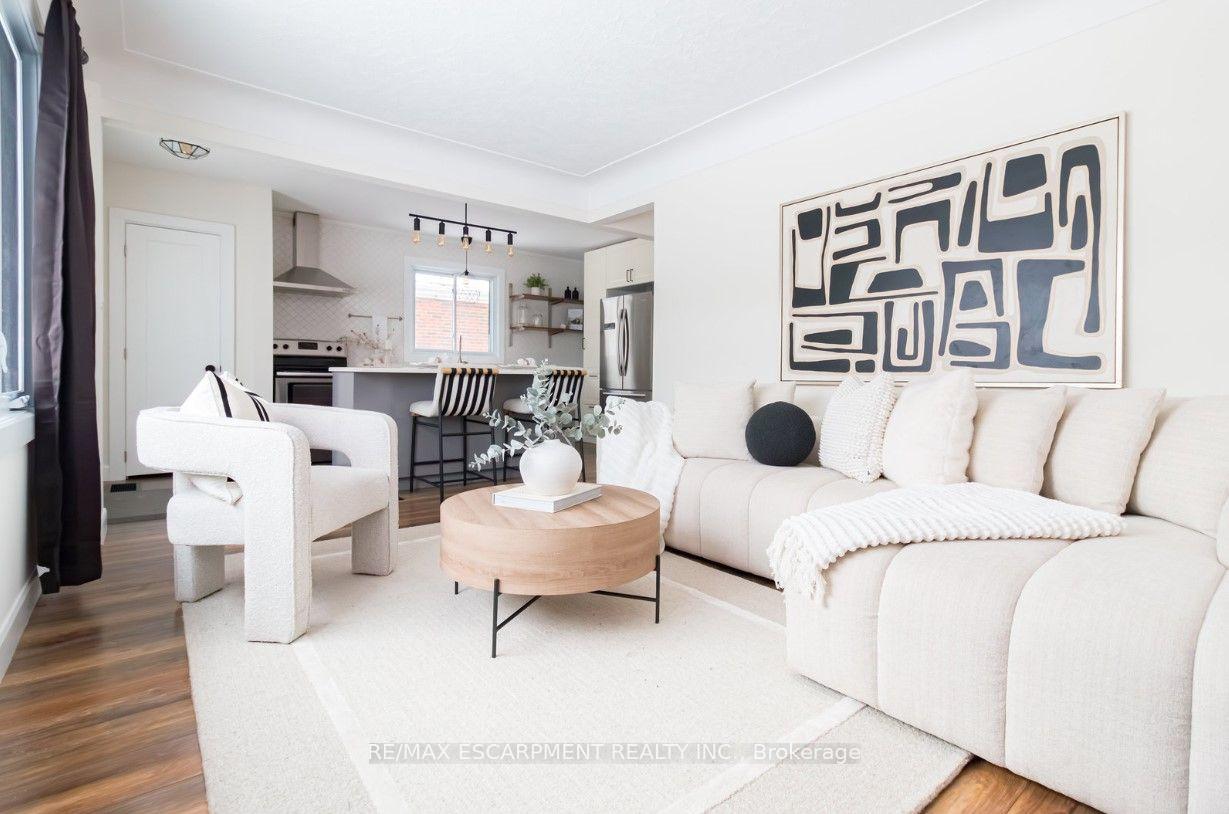 Upper - 374 East 16th Street, Hamilton 4