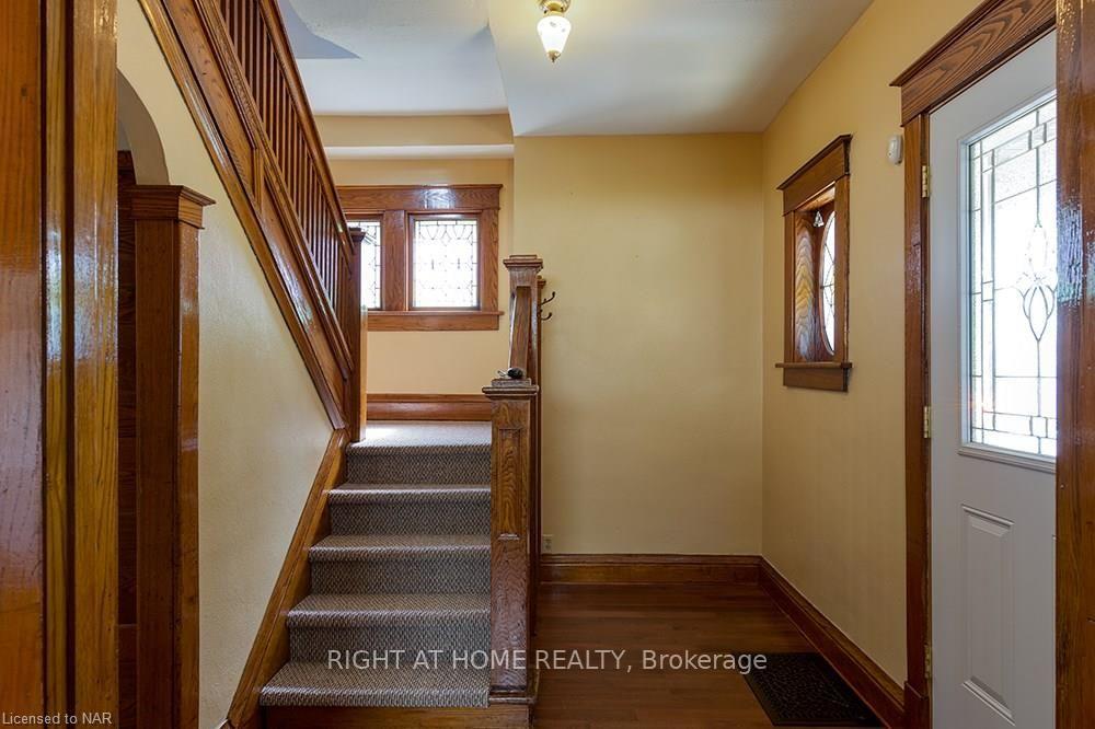 5266 Heywood Avenue, Niagara Falls 2