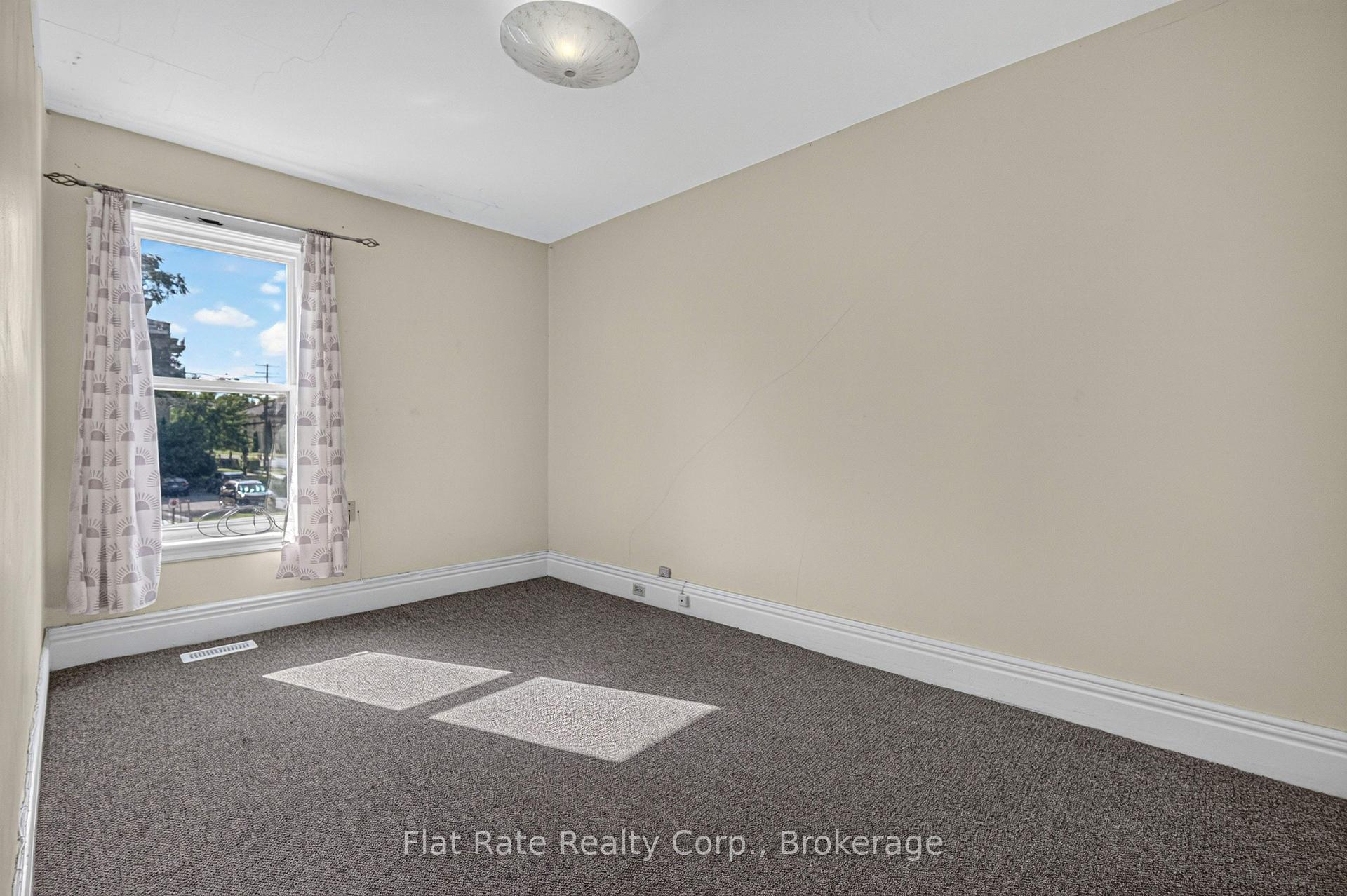 2ND FLOOR - 480 DONEGAL Street, Peterborough 4