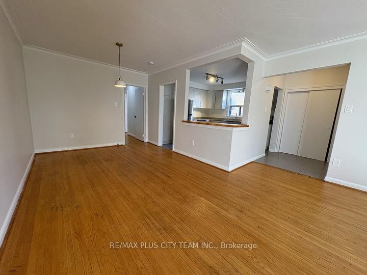 2 - 44 Meadowbrook Drive, Toronto 3