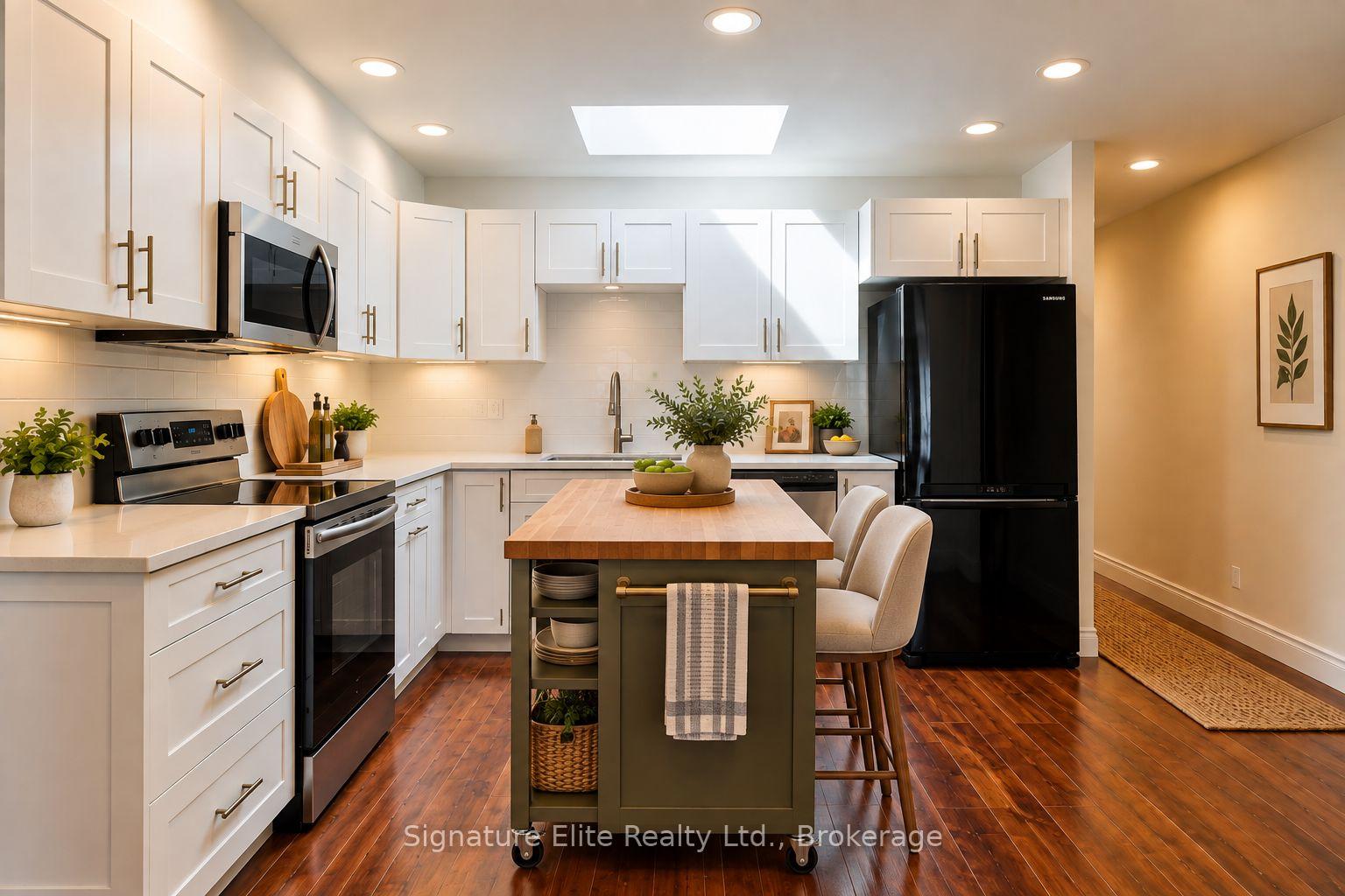 Upper - 2356 Kingston Road, Toronto 5