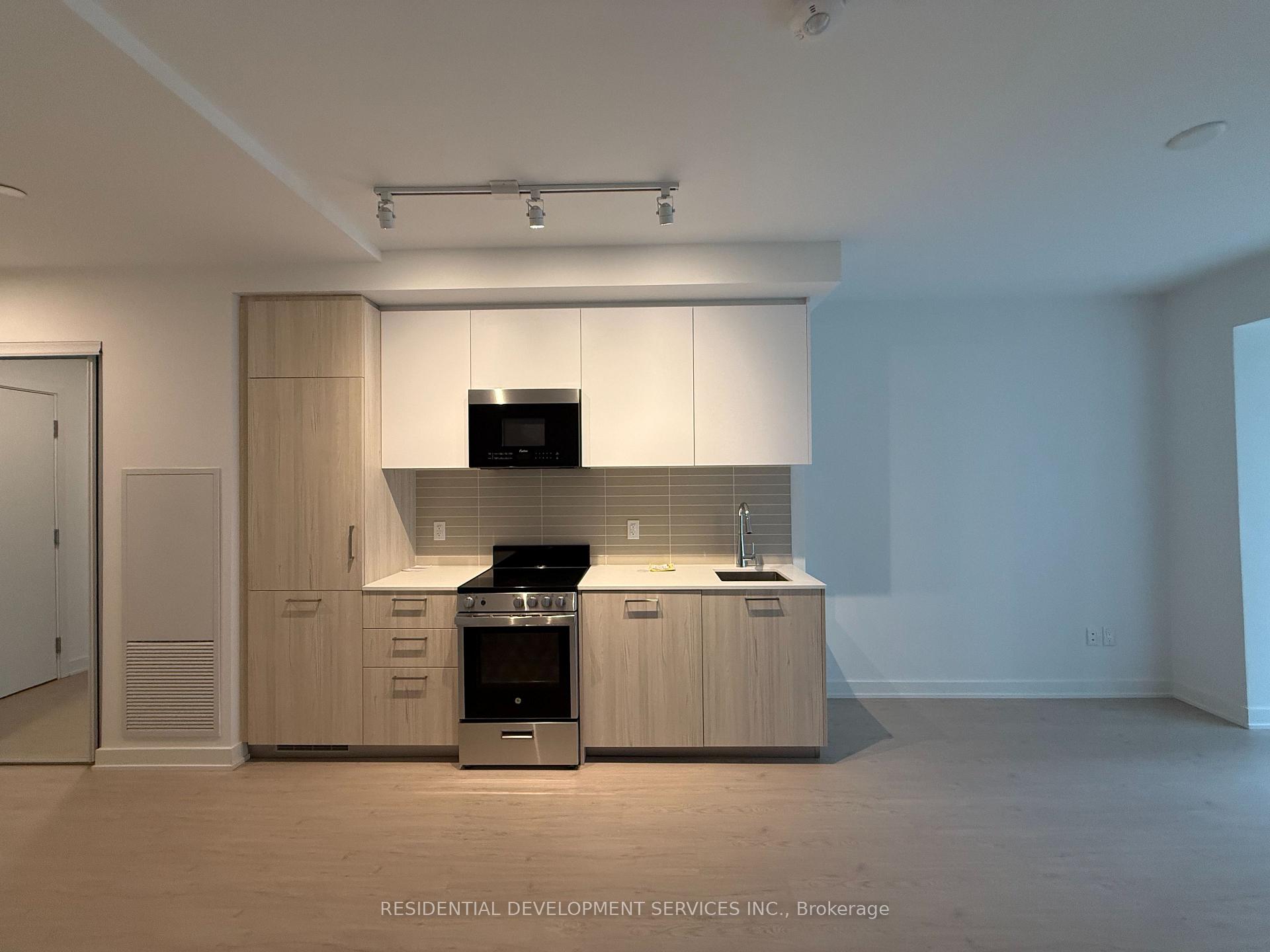410 - 65 Mutual Street, Toronto 4