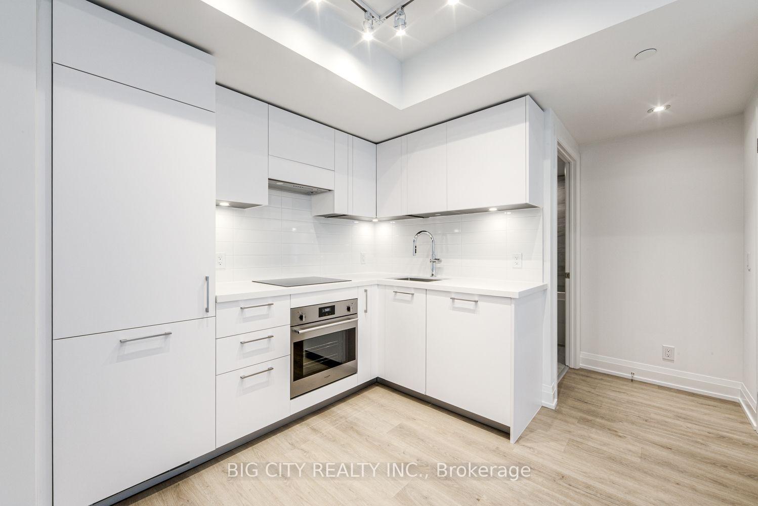 401 - 36 Brentcliffe Road, Toronto 4