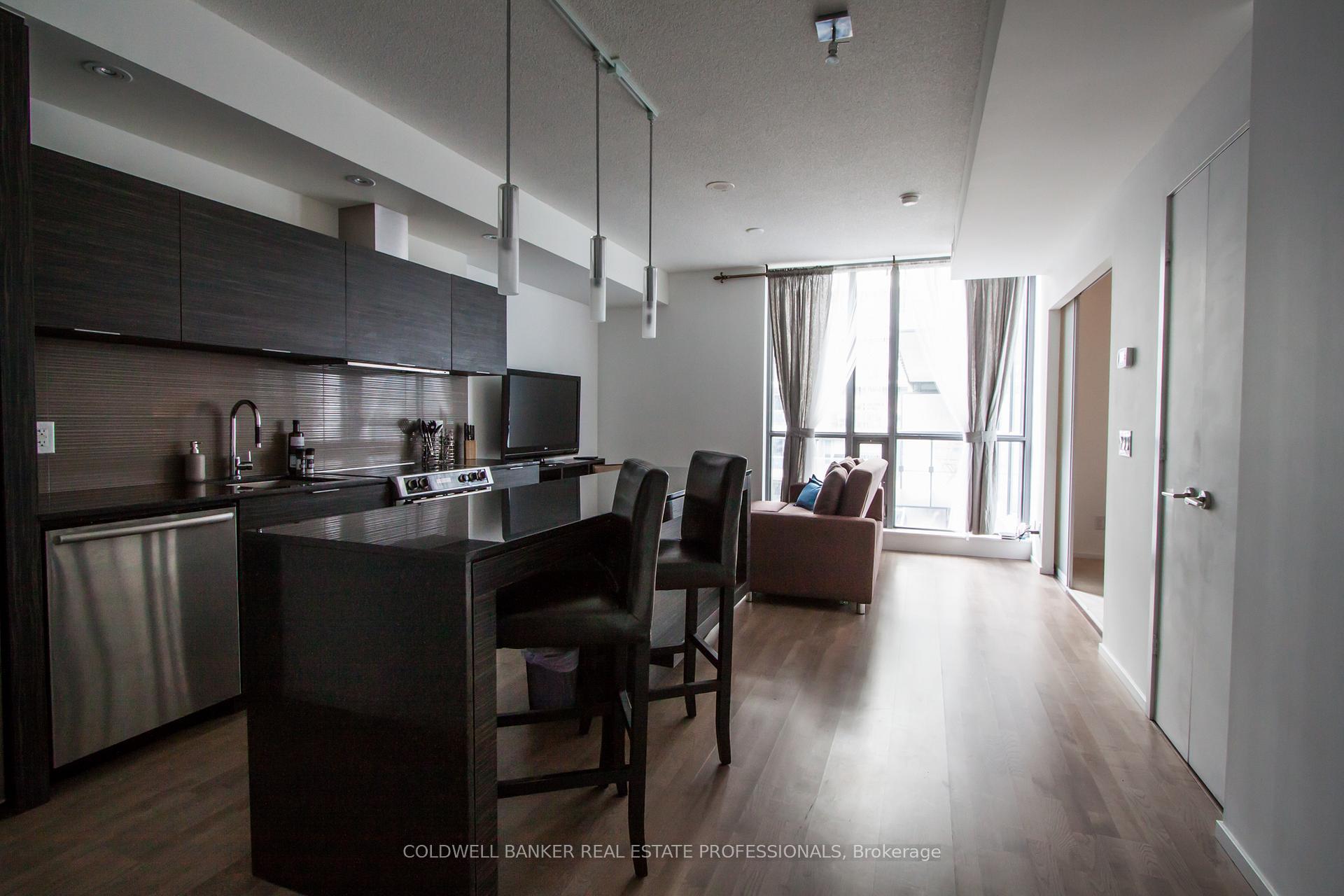 513 (Furnished) - 8 Charlotte Street, Toronto 4