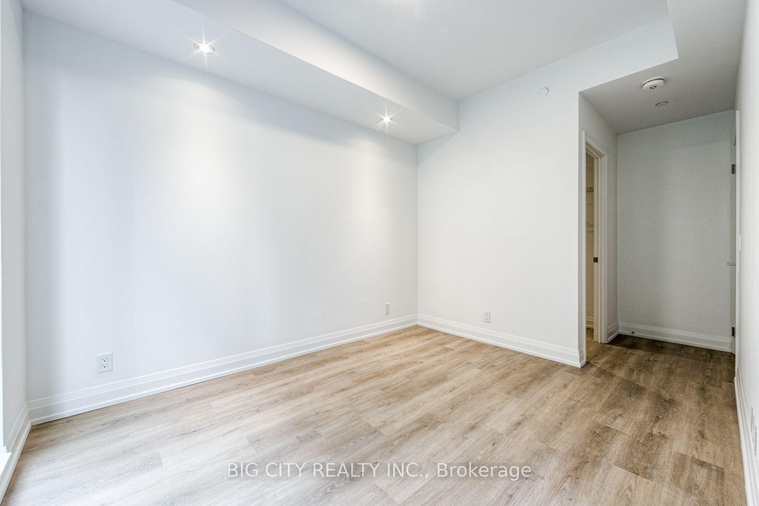 M05 - 36 Brentcliffe Road, Toronto 3