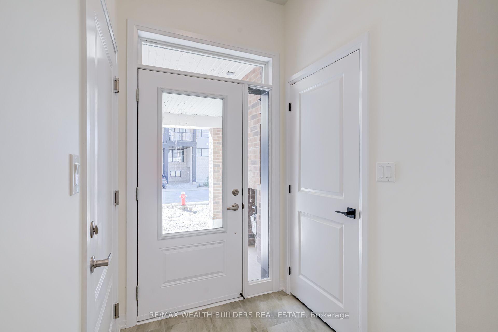 6 Thornbird Crescent, Brampton 3