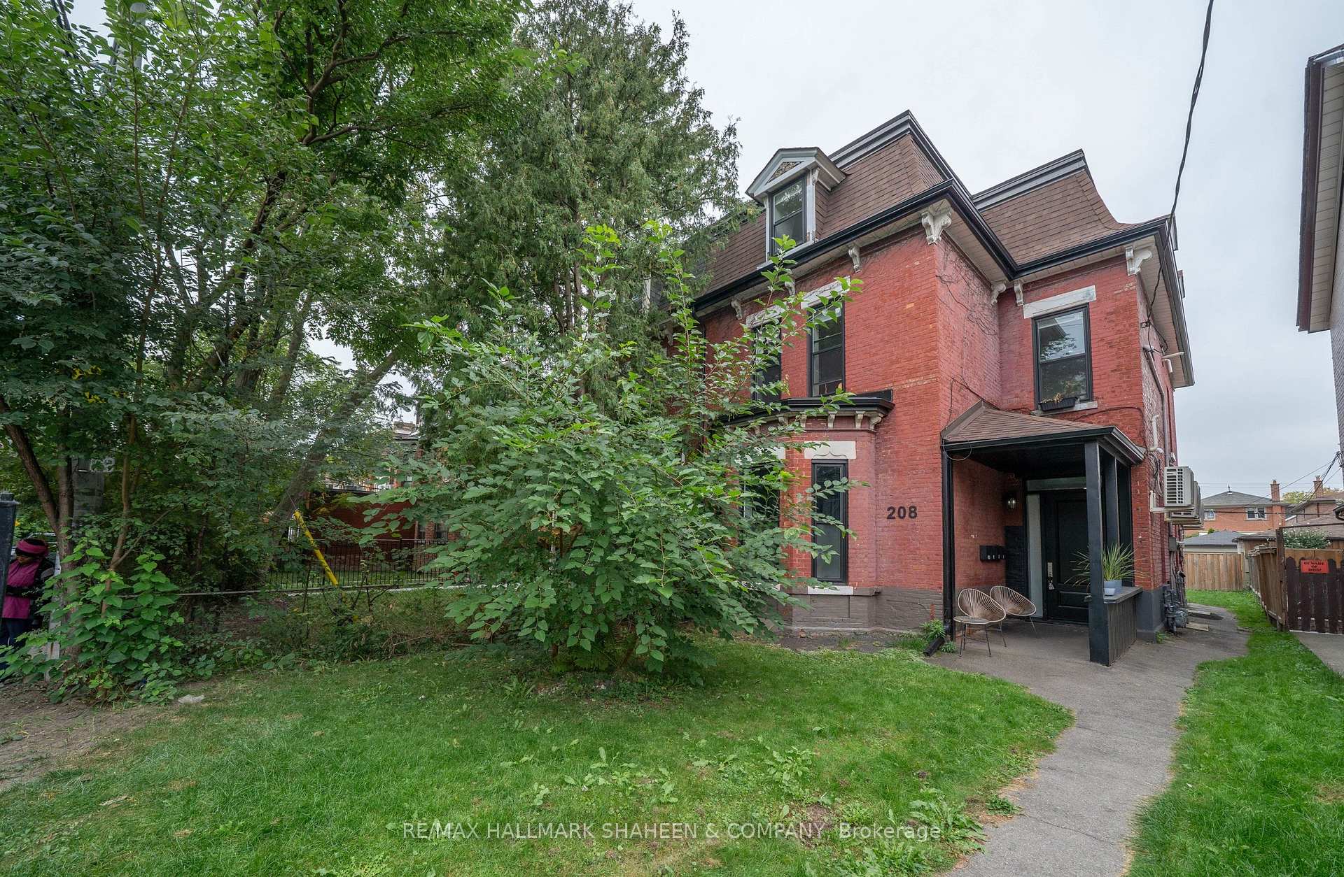 Studio - 208 Dovercourt Road, Toronto 2