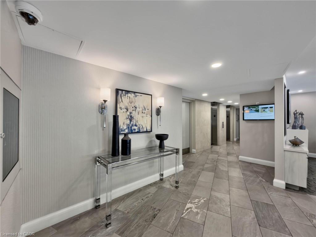 202 - 1230 Marlborough Court, Oakville 5