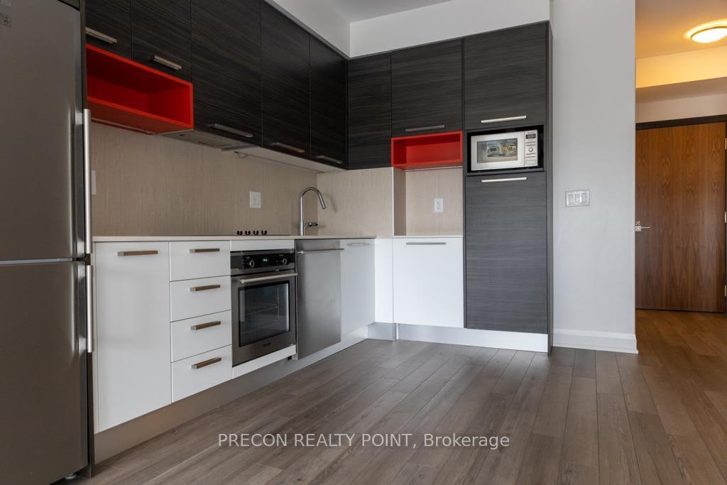 806 - 36 Park Lawn Road, Toronto 4