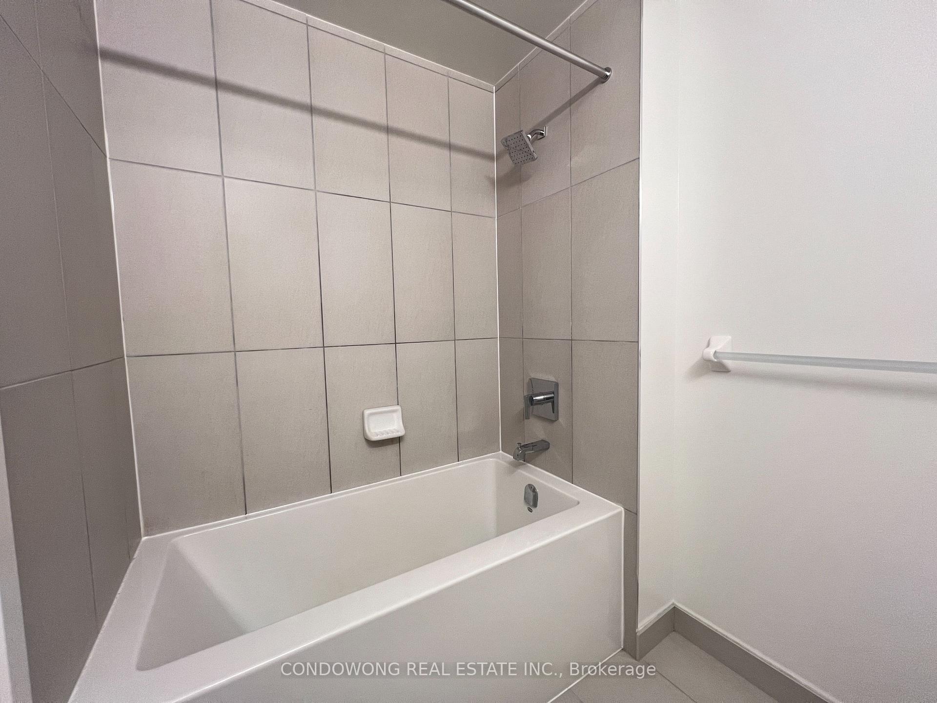 725 - 60 Princess Street, Toronto 4