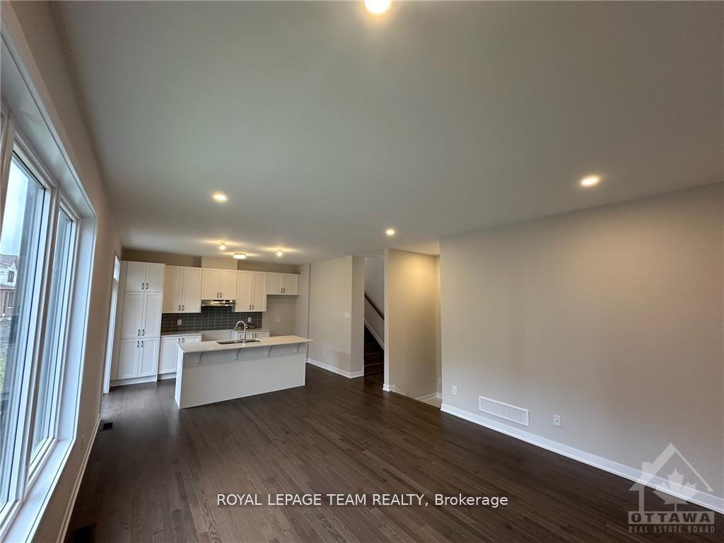201 Conservancy Drive, Ottawa 5