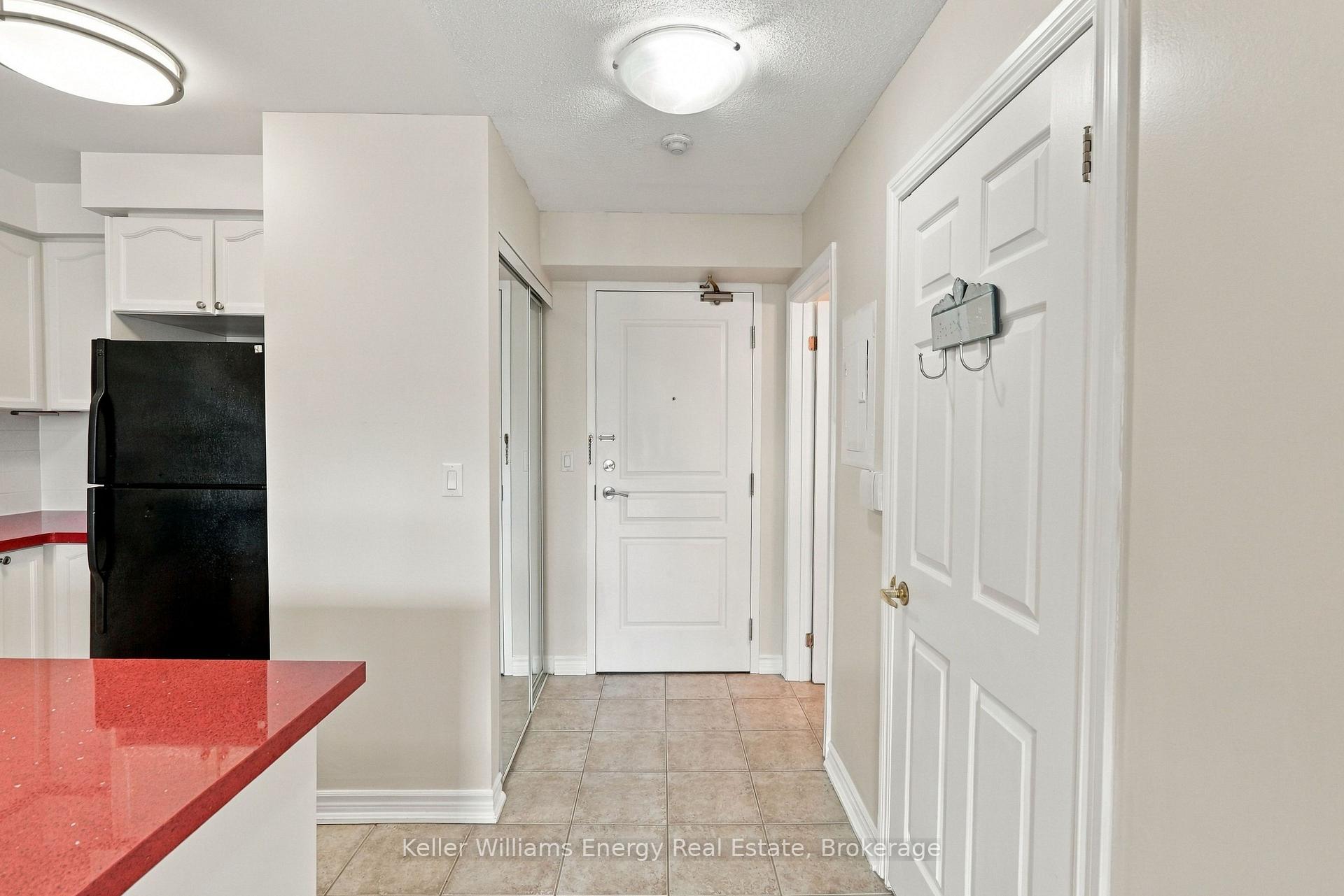 402 - 16 Dallimore Circle, Toronto 4