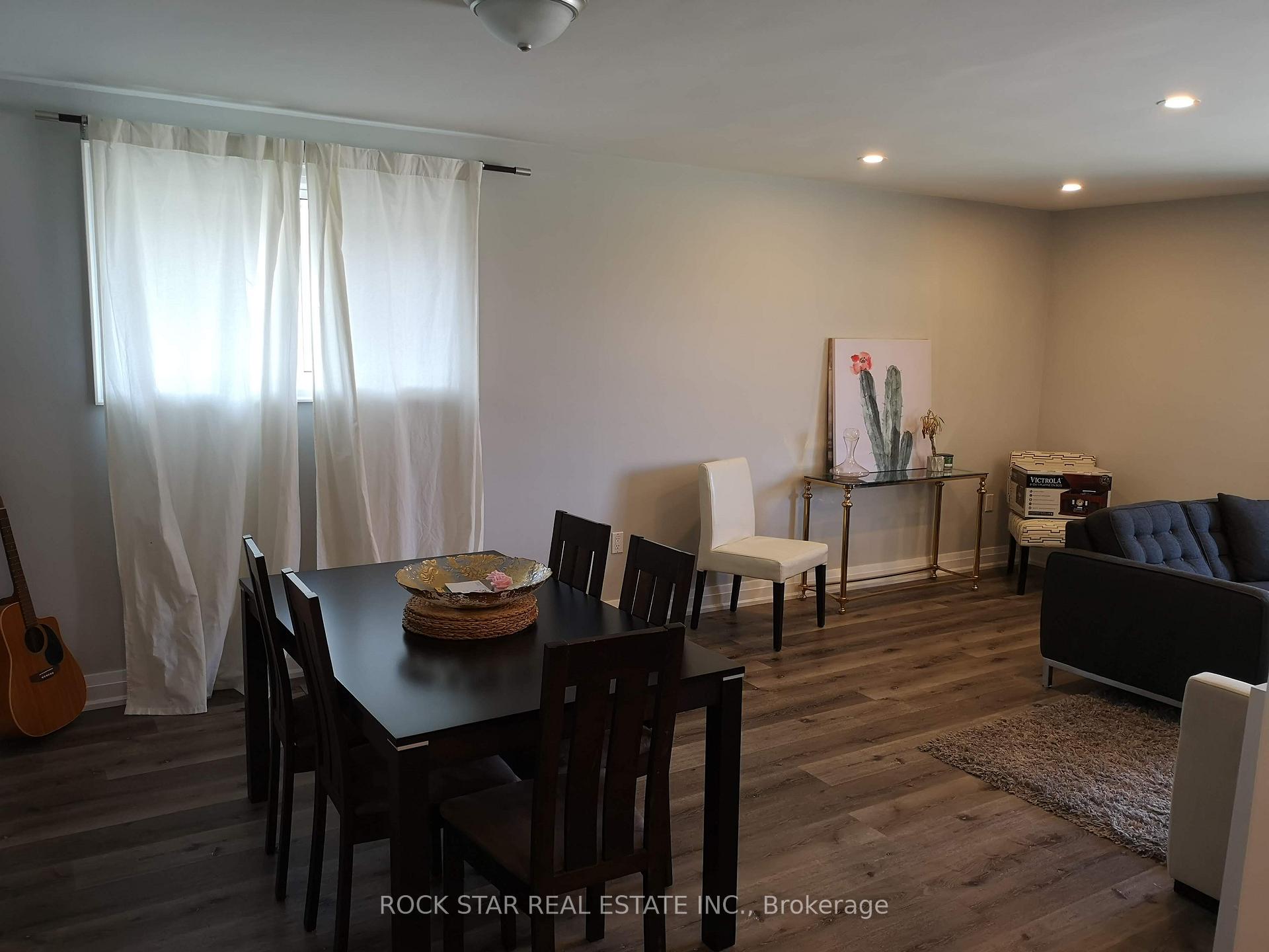 Main - 258 Carson Drive, Hamilton 4