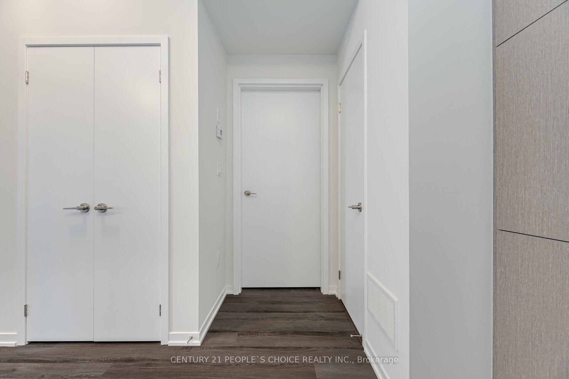 TH263 - 150 Honeycrisp Crescent N, Vaughan 5