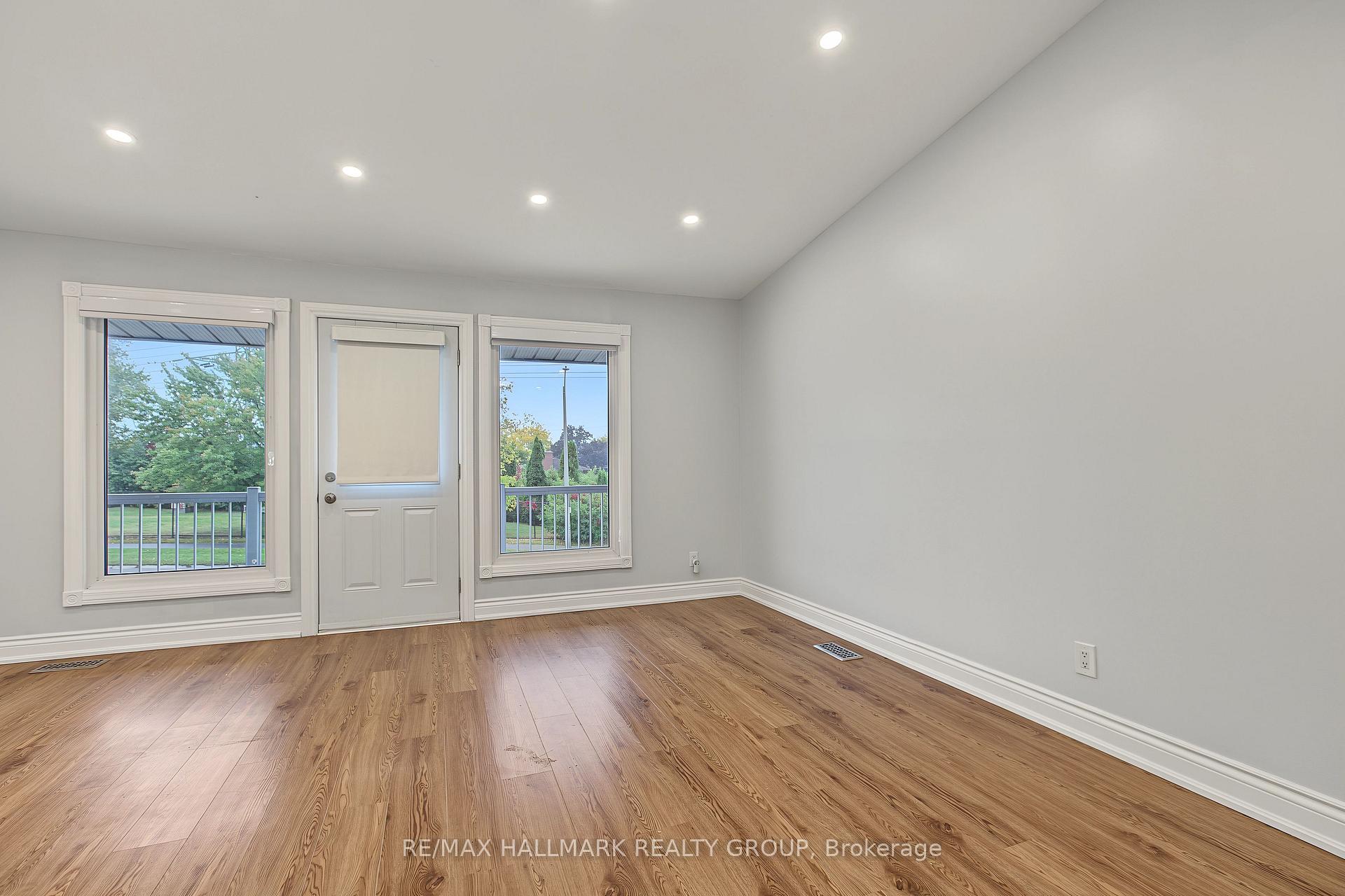 Unit A (upper u - 1135 Maitland Avenue, Ottawa 4