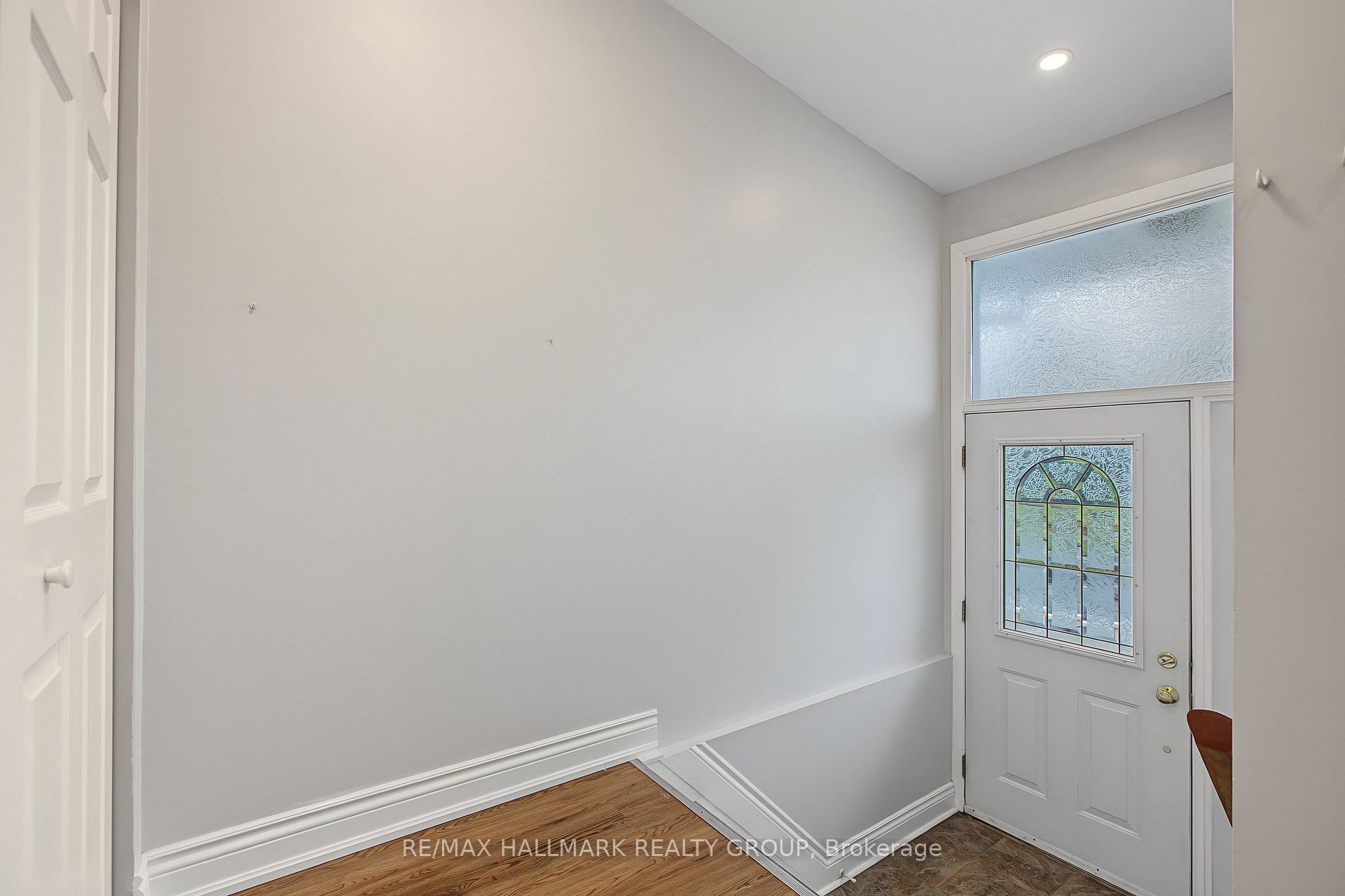 Unit A (upper u - 1135 Maitland Avenue, Ottawa 3
