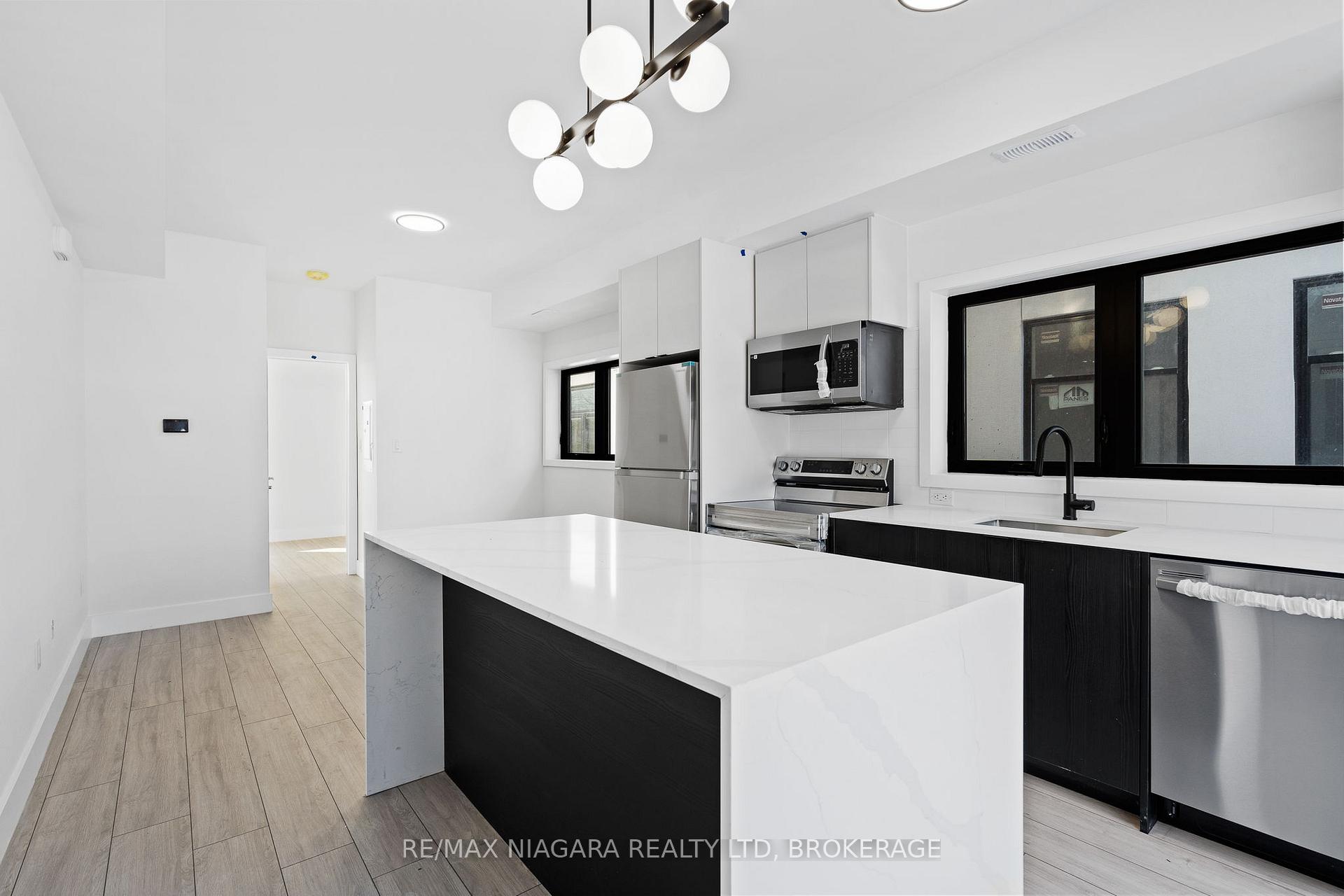 209 - 7277 Wilson Crescent, Niagara Falls 4