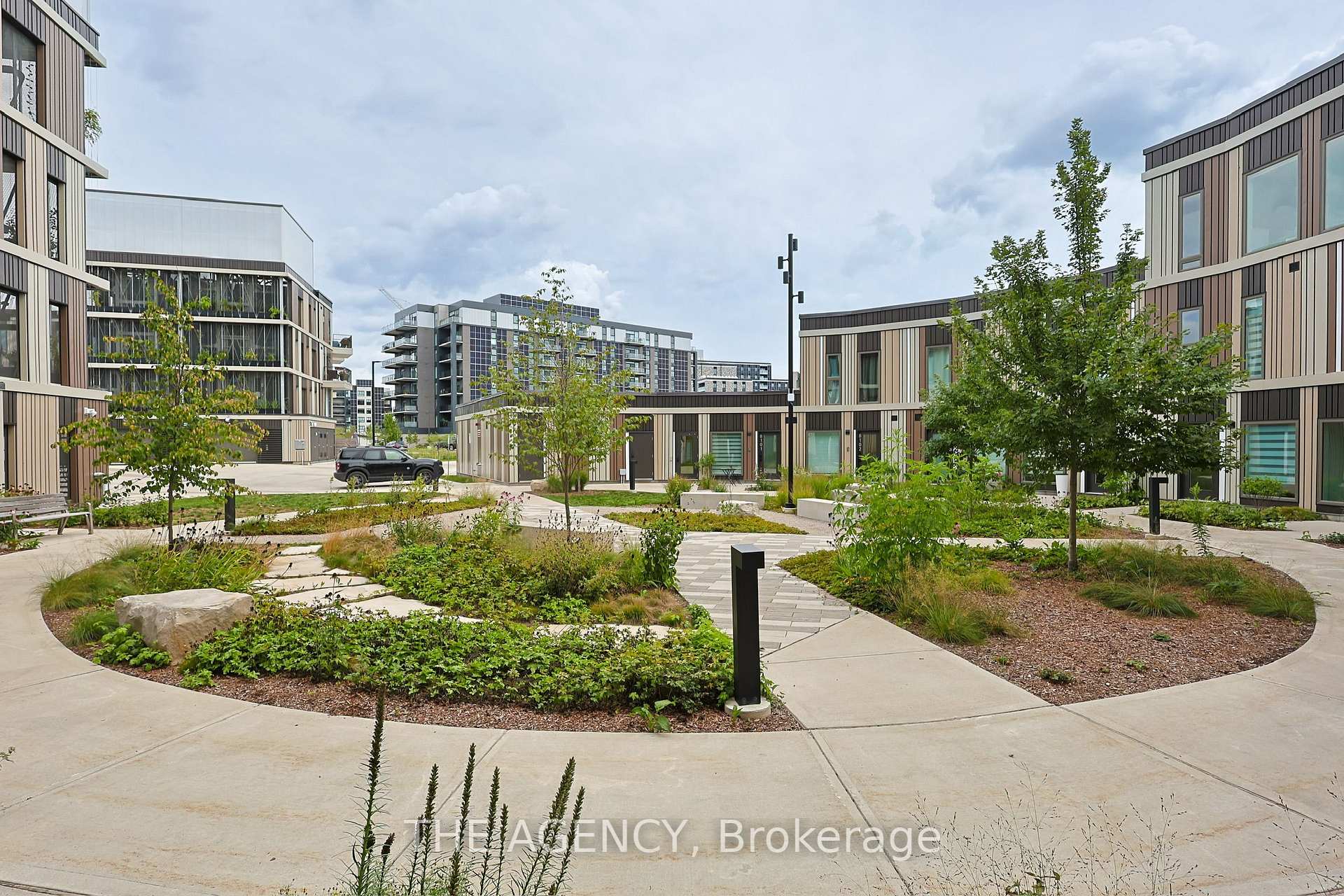 B113 - 2082 Lumen Drive, London South 5
