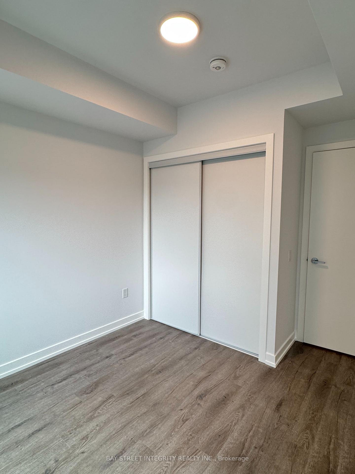 2106 - 5 Meadowdale Road, Vaughan 4