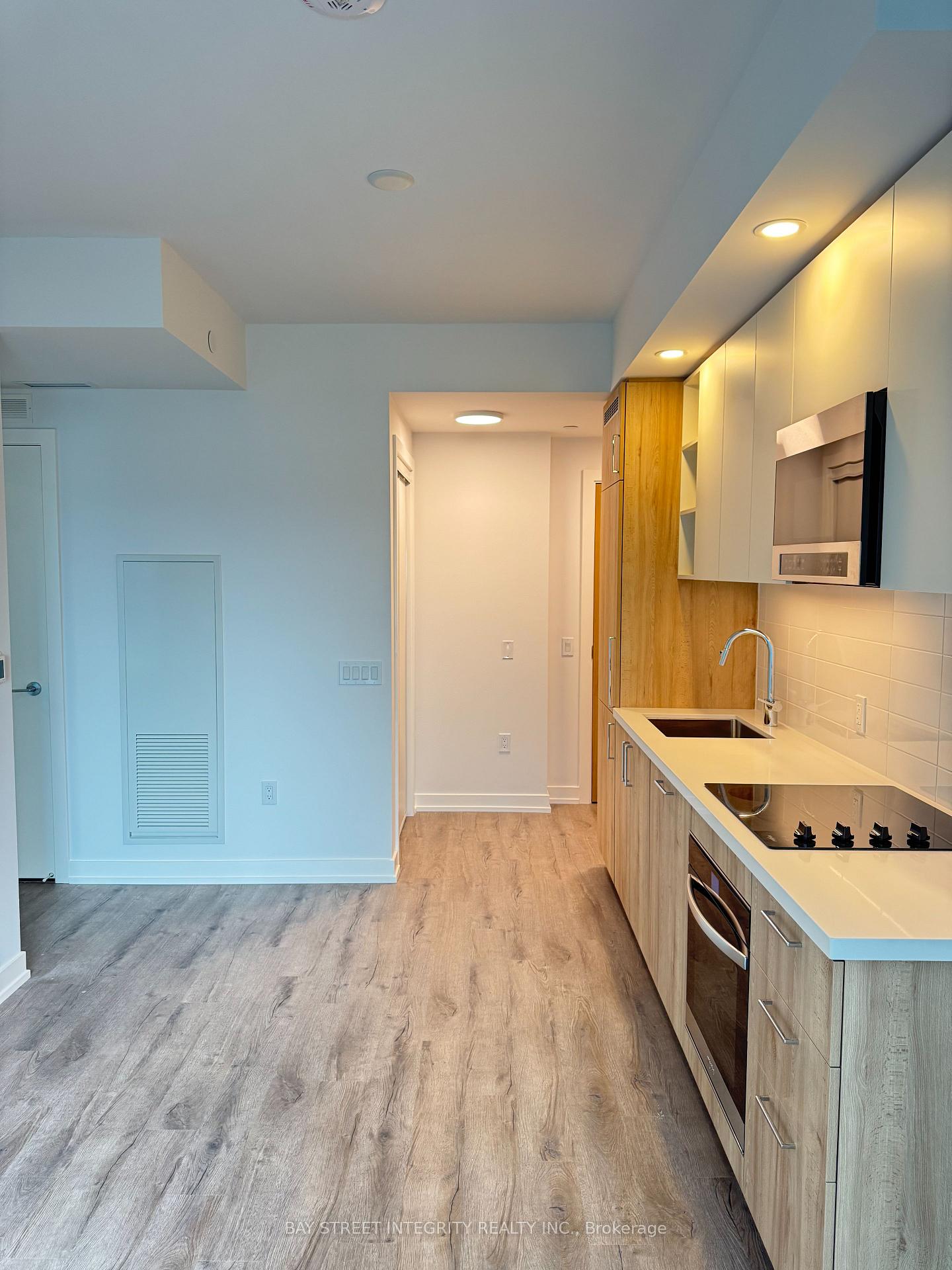 2106 - 5 Meadowdale Road, Vaughan 2