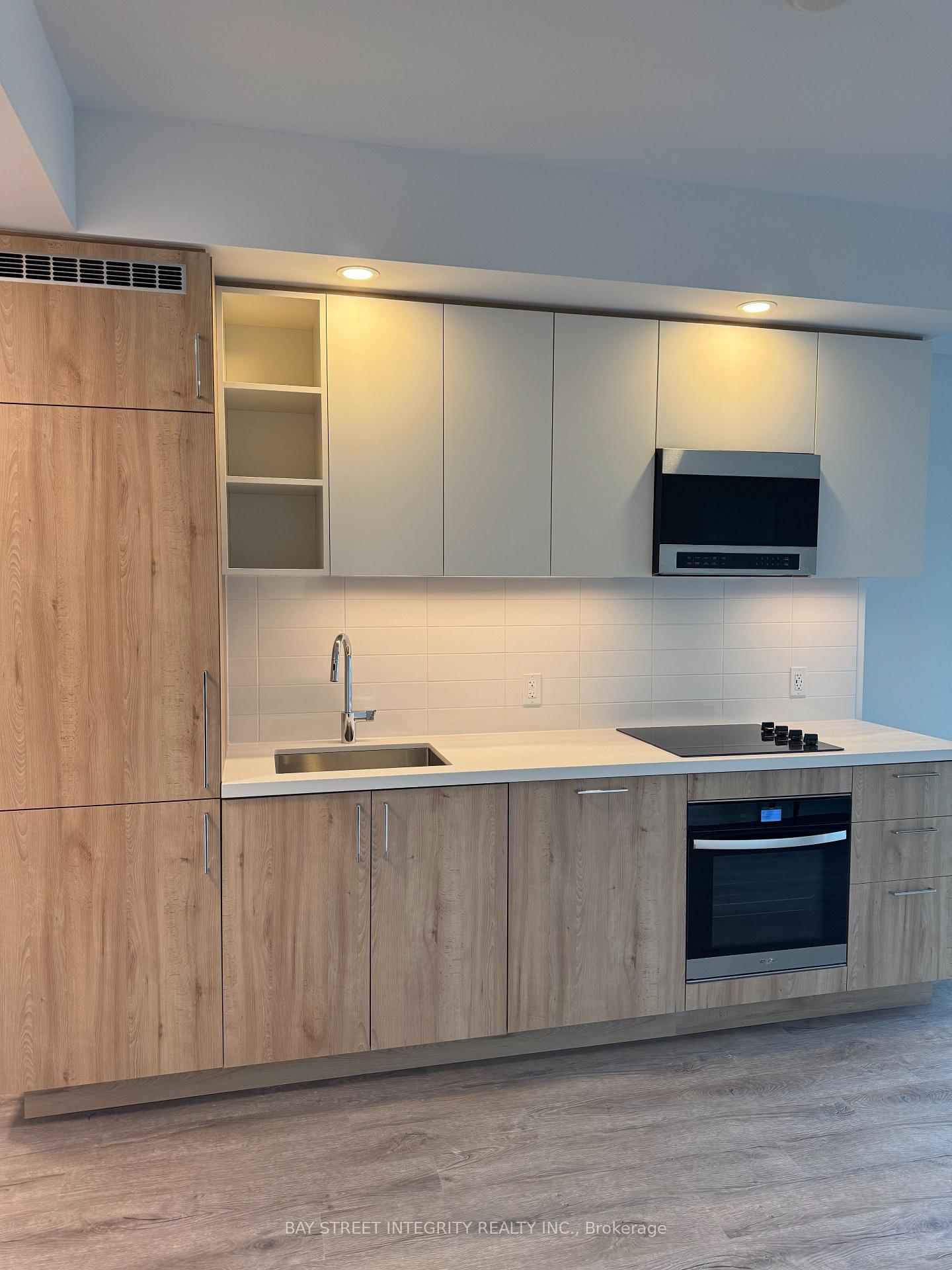 2106 - 5 Meadowdale Road, Vaughan 3