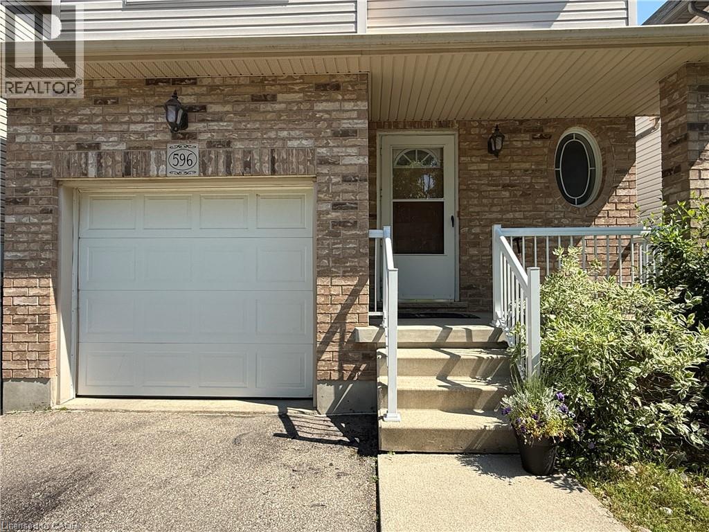 596 VIOLET Street, Waterloo 2