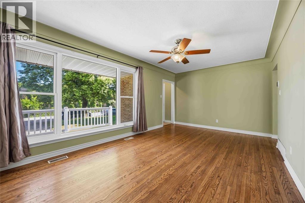 993 HIGHWAY DRIVE Unit# UPPER, Sarnia 4