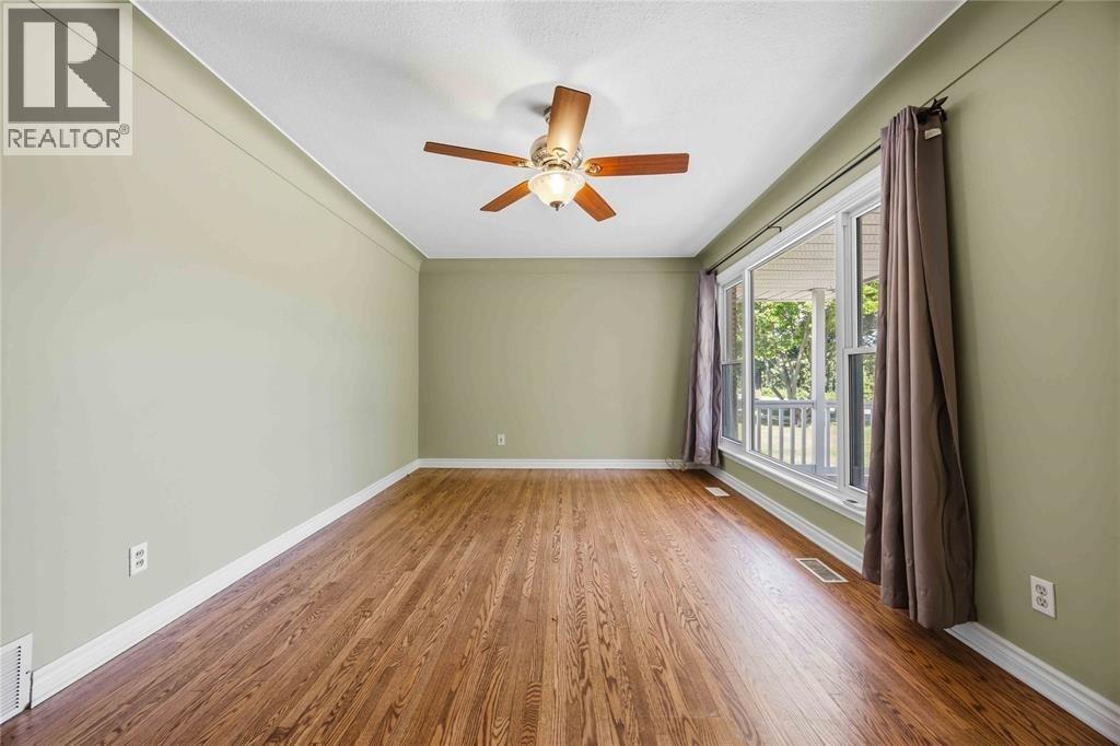 993 HIGHWAY DRIVE Unit# UPPER, Sarnia 3
