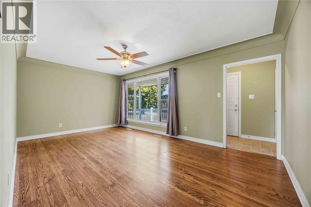 993 HIGHWAY DRIVE Unit# UPPER, Sarnia 2