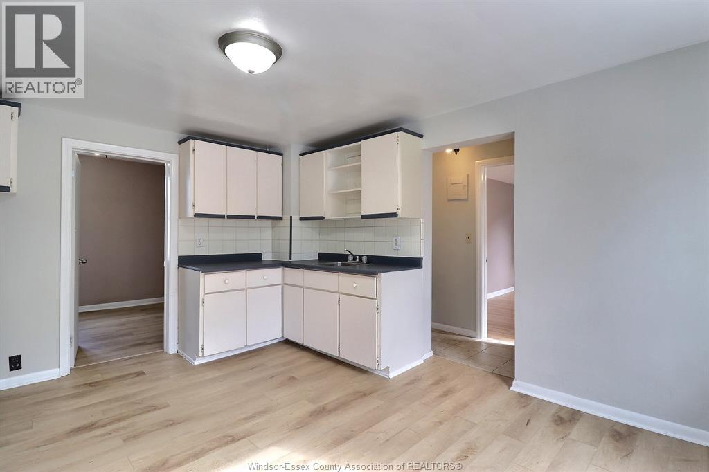 2640 WHELPTON, Windsor 4