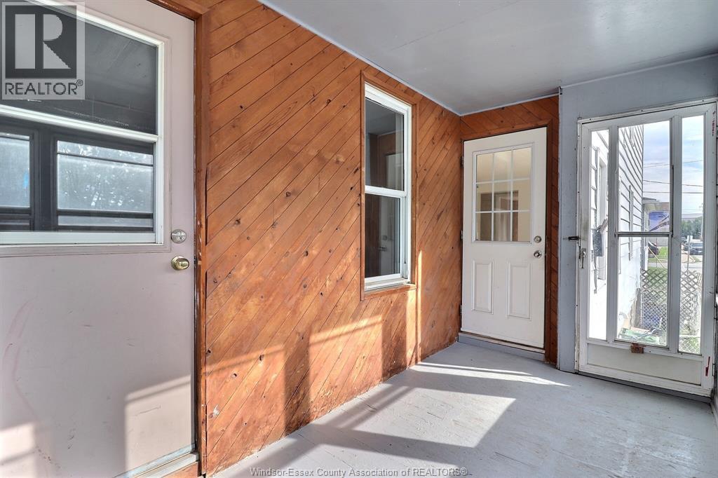2640 WHELPTON, Windsor 3