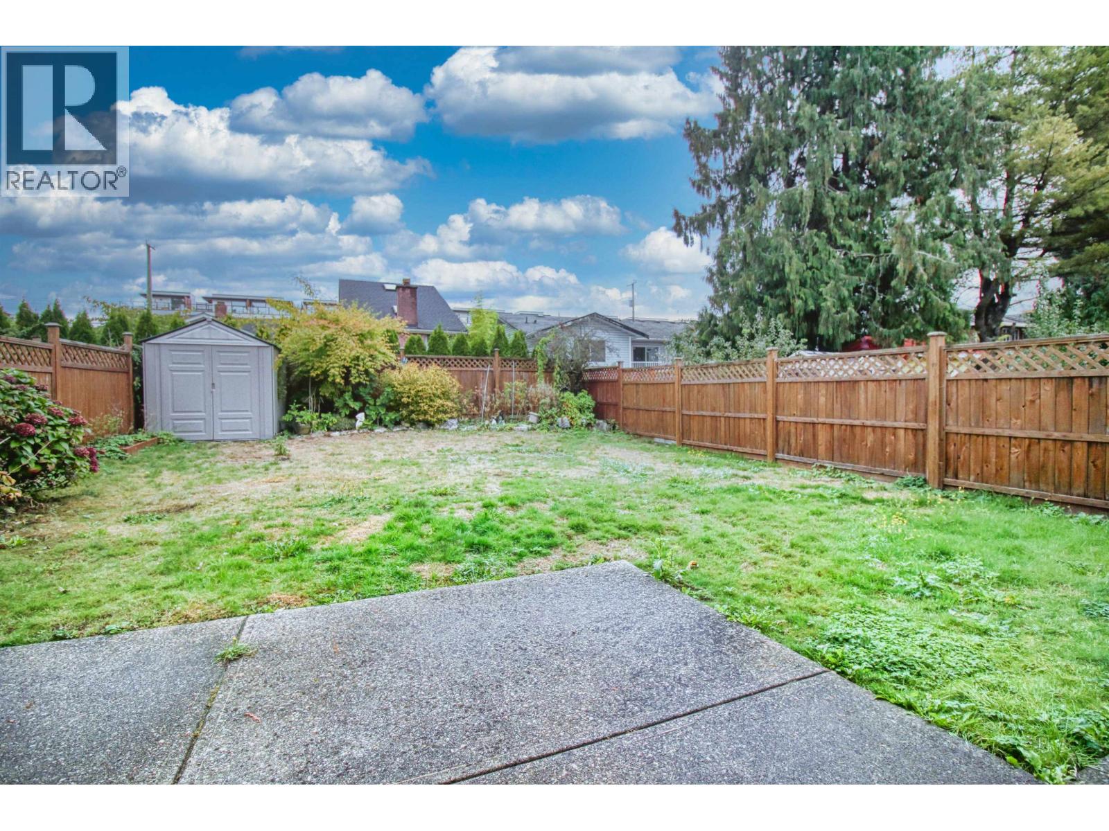 6031 RUMBLE, Burnaby 3