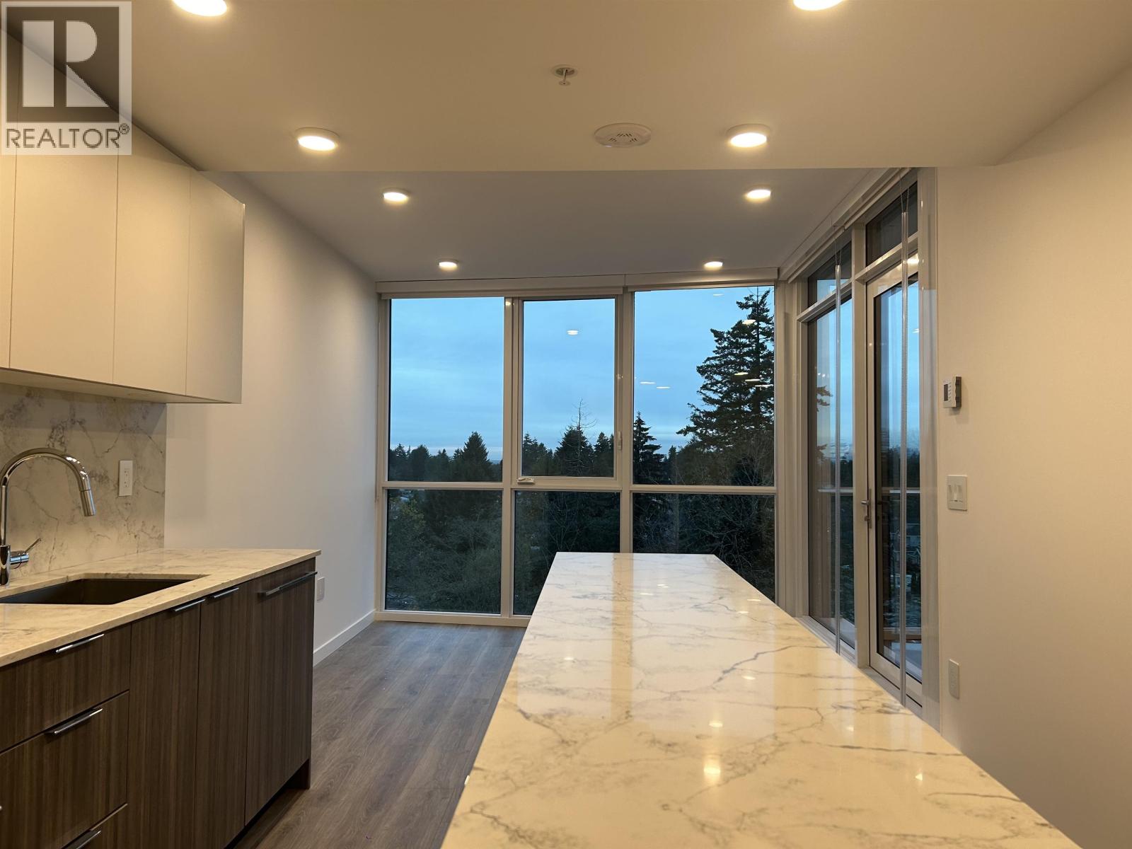 806 10333 133 STREET, Surrey 5