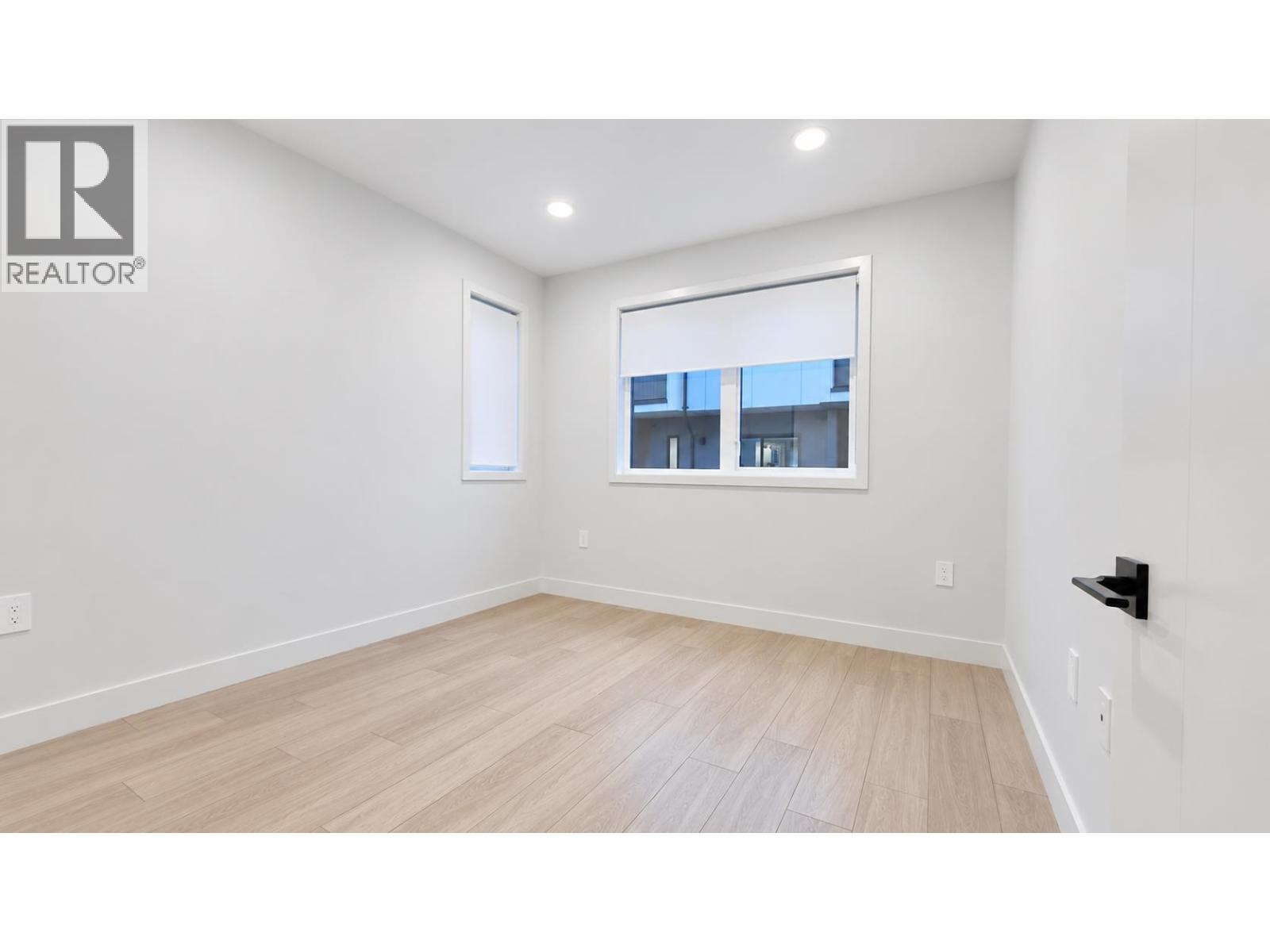 3 8300 NO 3 ROAD, Richmond 5