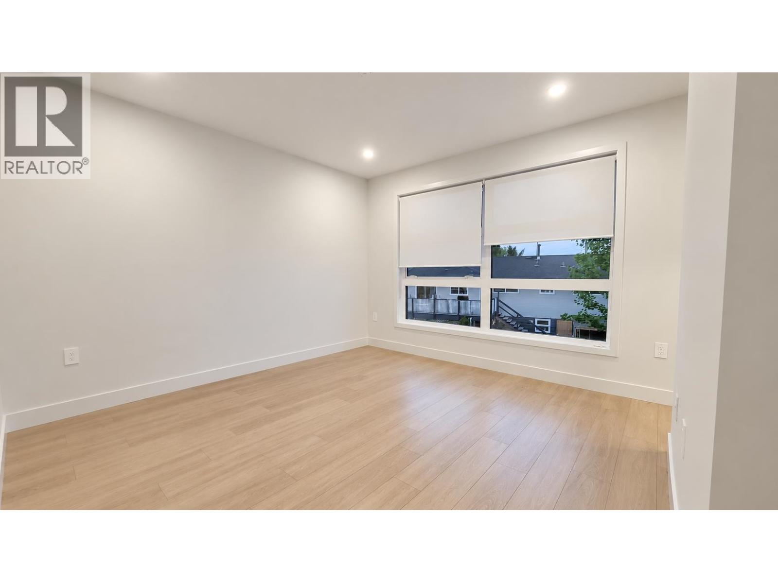 3 8300 NO 3 ROAD, Richmond 4