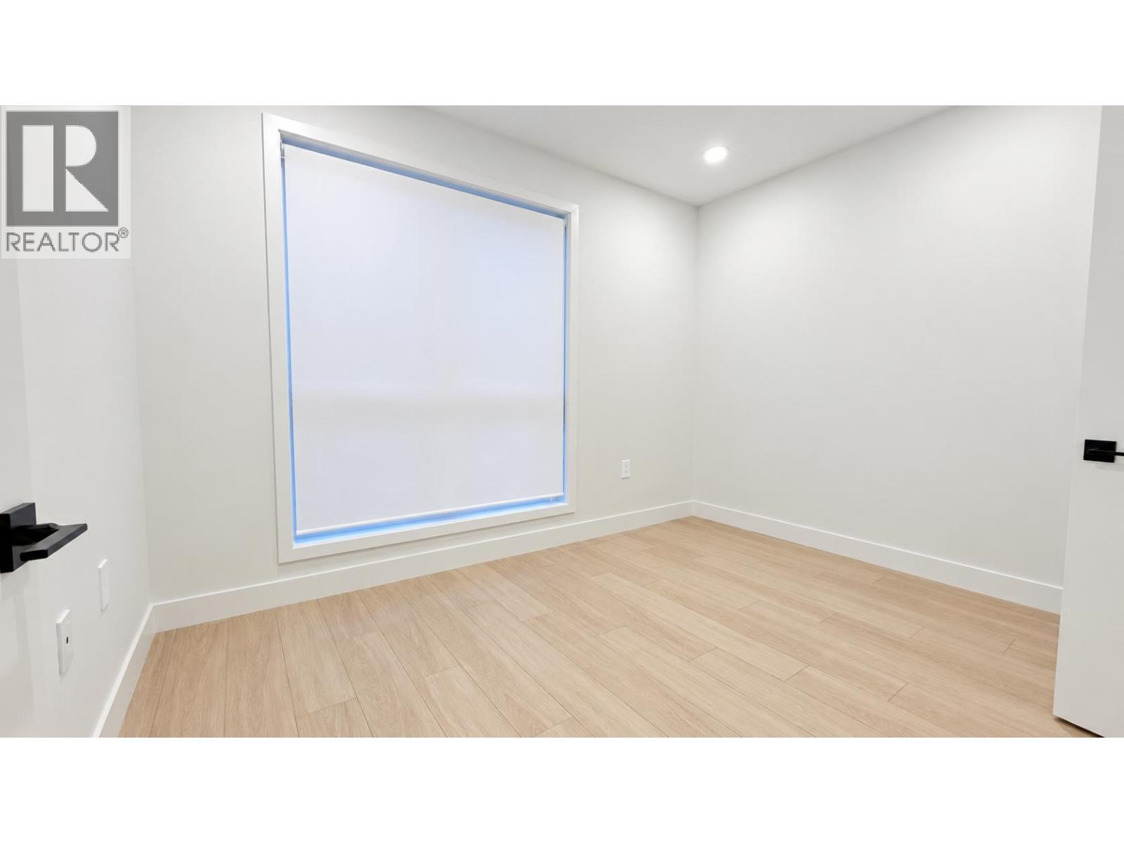 3 8300 NO 3 ROAD, Richmond 3
