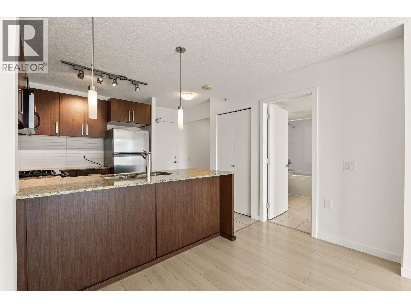 601 9868 CAMERON STREET, Burnaby 3