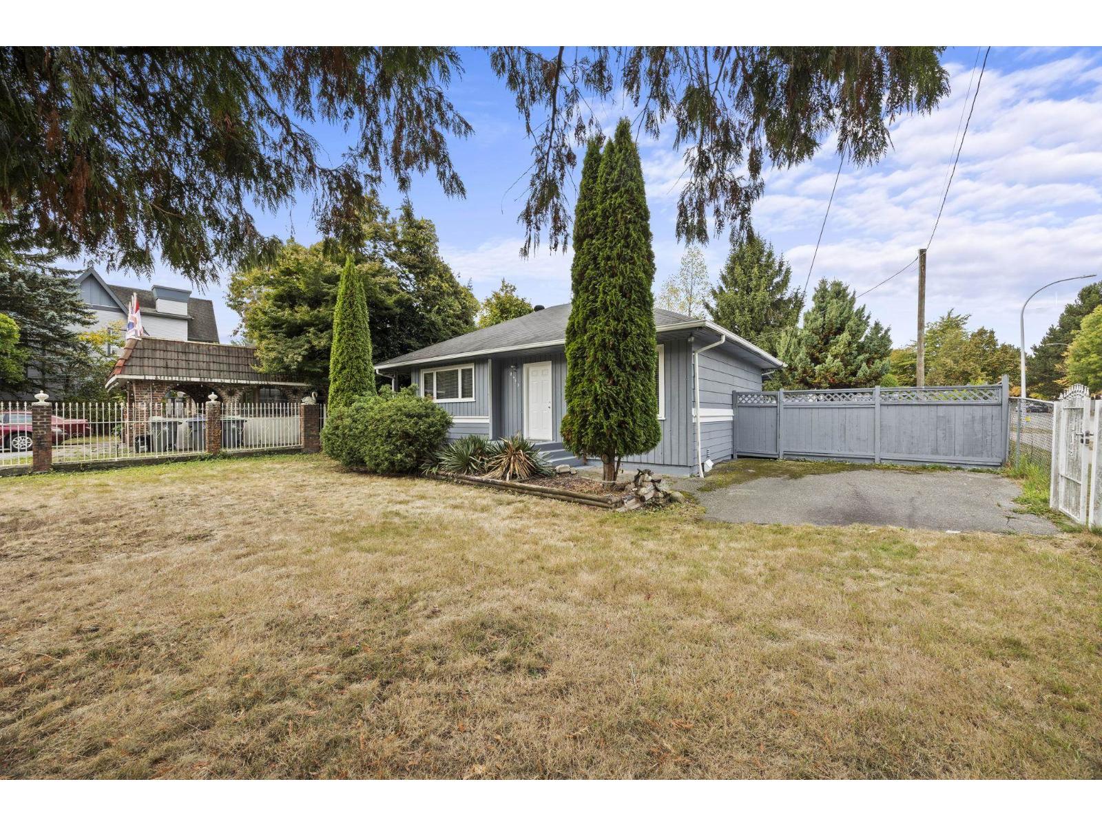 8495 164 STREET, Surrey 2
