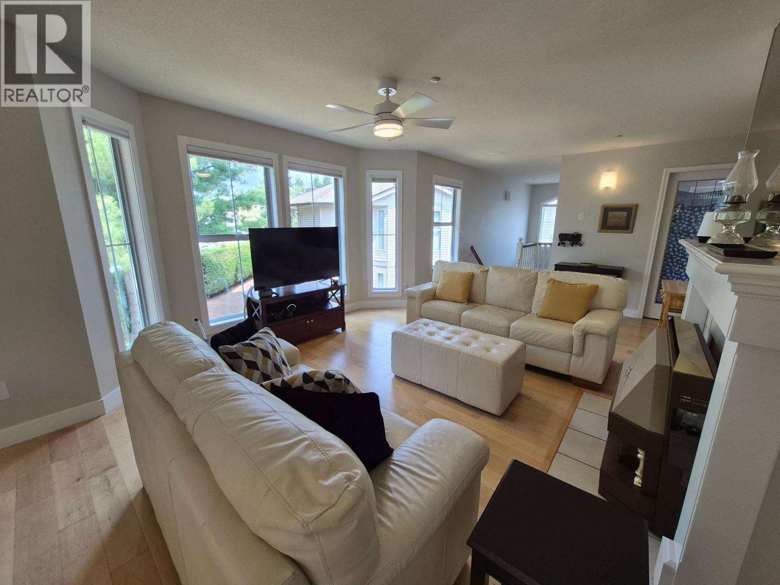 26 19060 FORD ROAD, Pitt Meadows 2