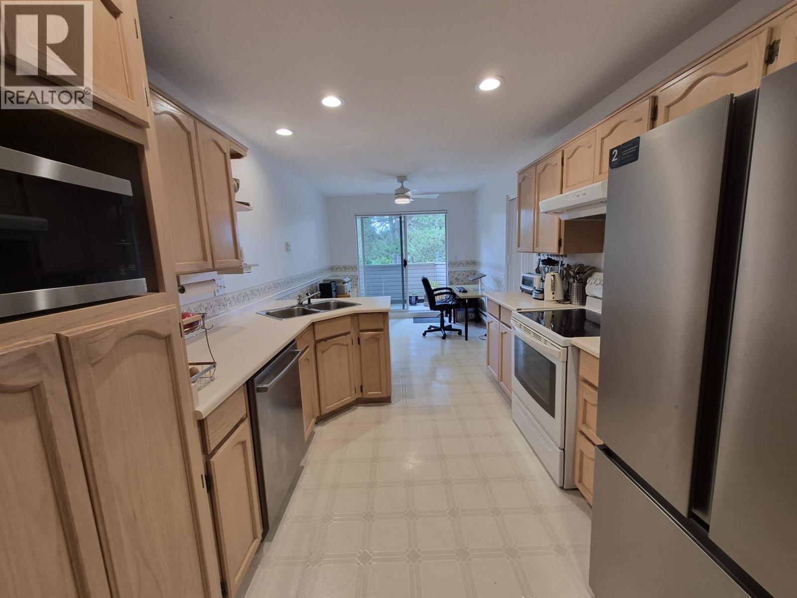 26 19060 FORD ROAD, Pitt Meadows 4
