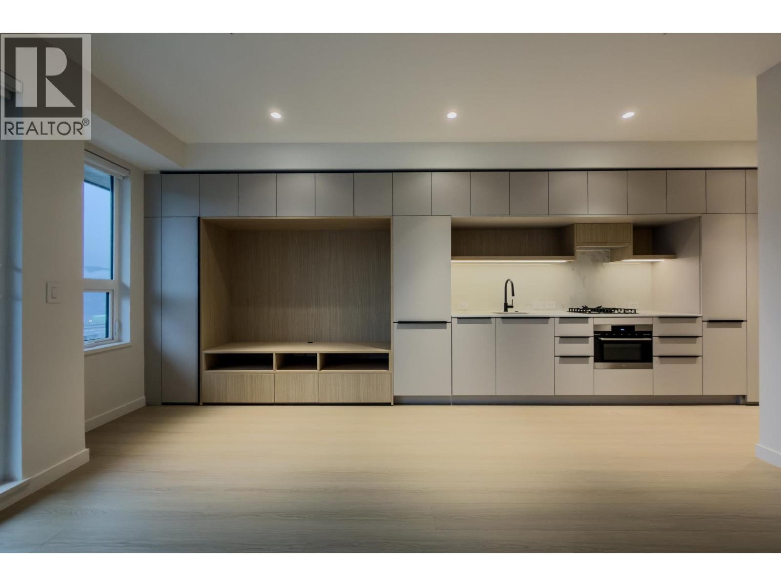 609 2015 ST. JOHNS STREET, Port Moody 2
